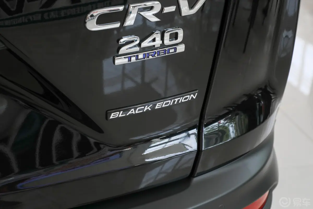 本田CR-V240TURBO CVT 两驱 黑爵士版外观