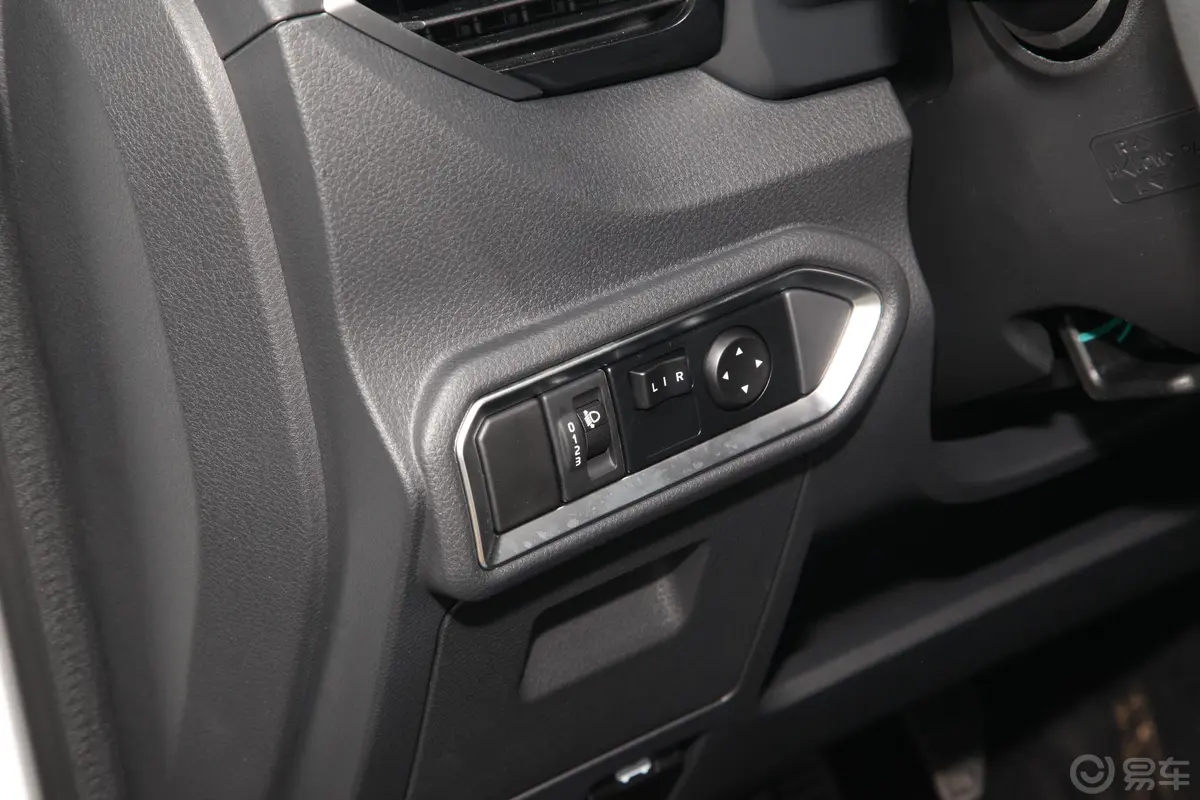 瑞迈S改款 加长版 2.5T 手动两驱领航版 柴油 国VI主驾驶位