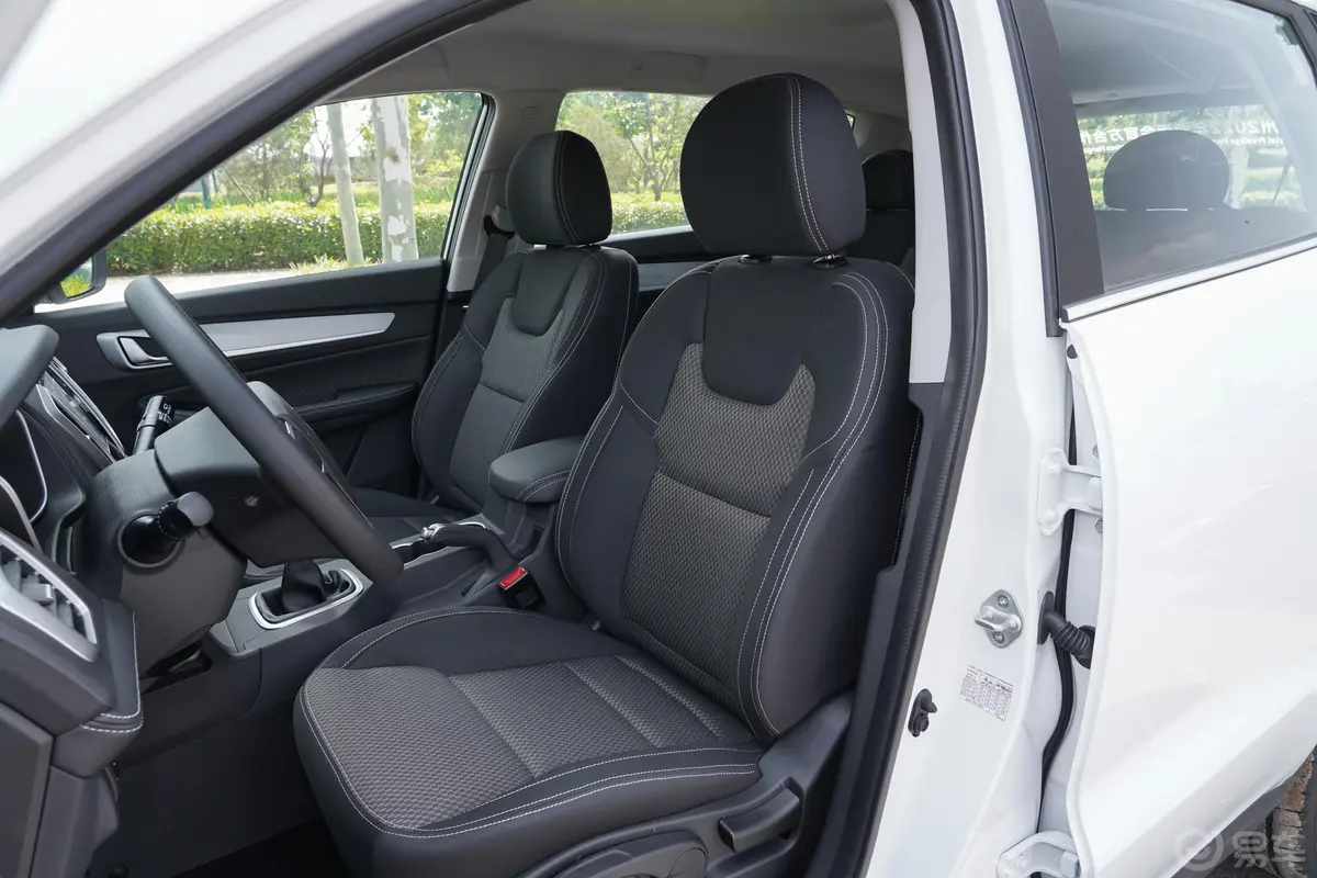 远景X61.4T 手动 舒适型驾驶员座椅