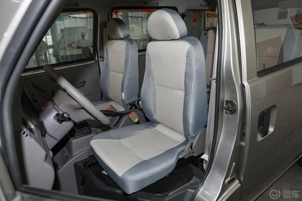 长安V3多用途乘用车M1 1.2L 舒适版(4.04米长)SC6400LQ6A2 汽油 7座 国VI驾驶员座椅