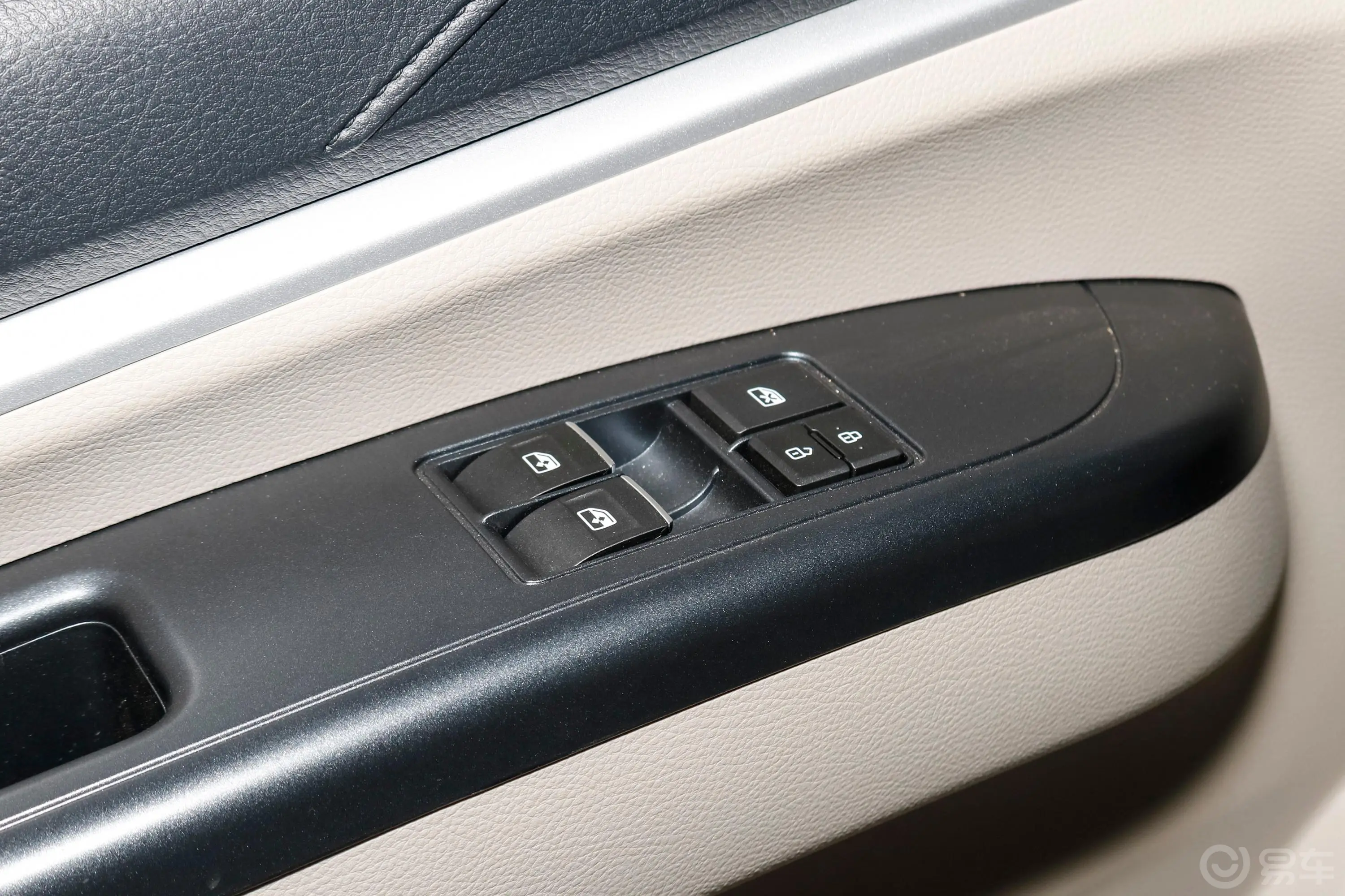 菱智M5 EV长航版 舒适型 5座车窗调节整体