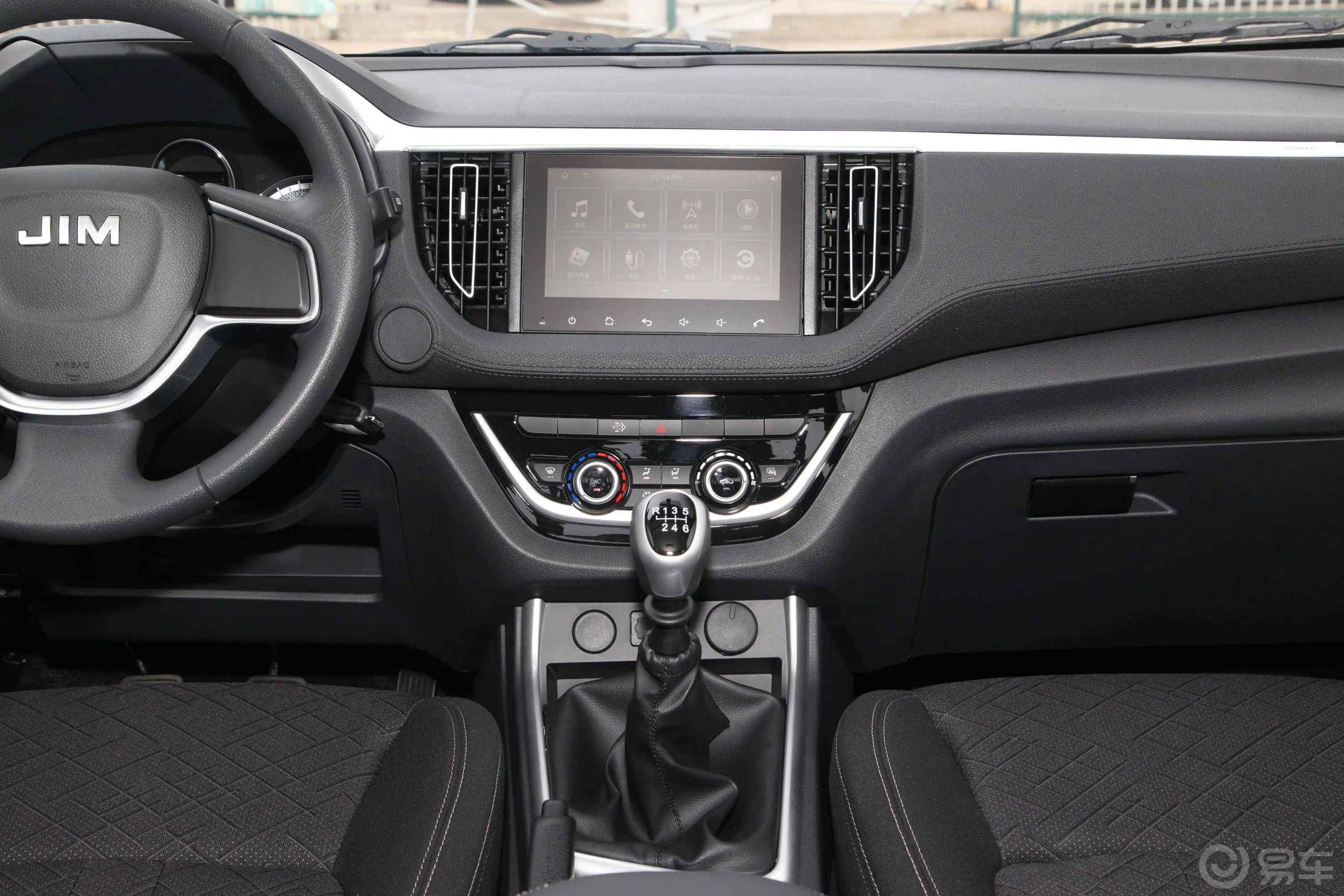 瑞迈S改款 加长版 2.5T 手动四驱领航版 柴油 国VI中控台整体