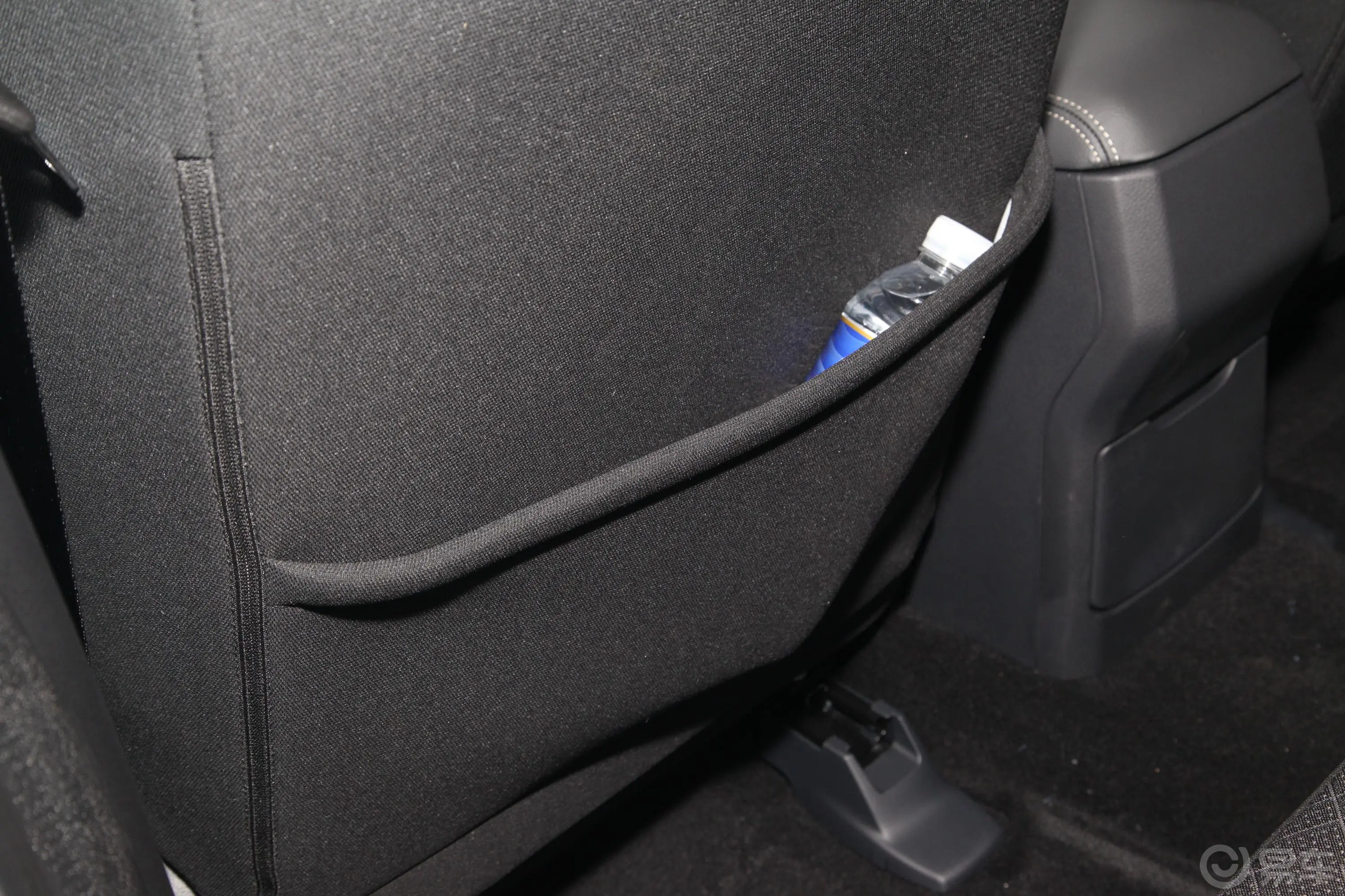 瑞迈S改款 加长版 2.5T 手动四驱领航版 柴油 国VI后排空间