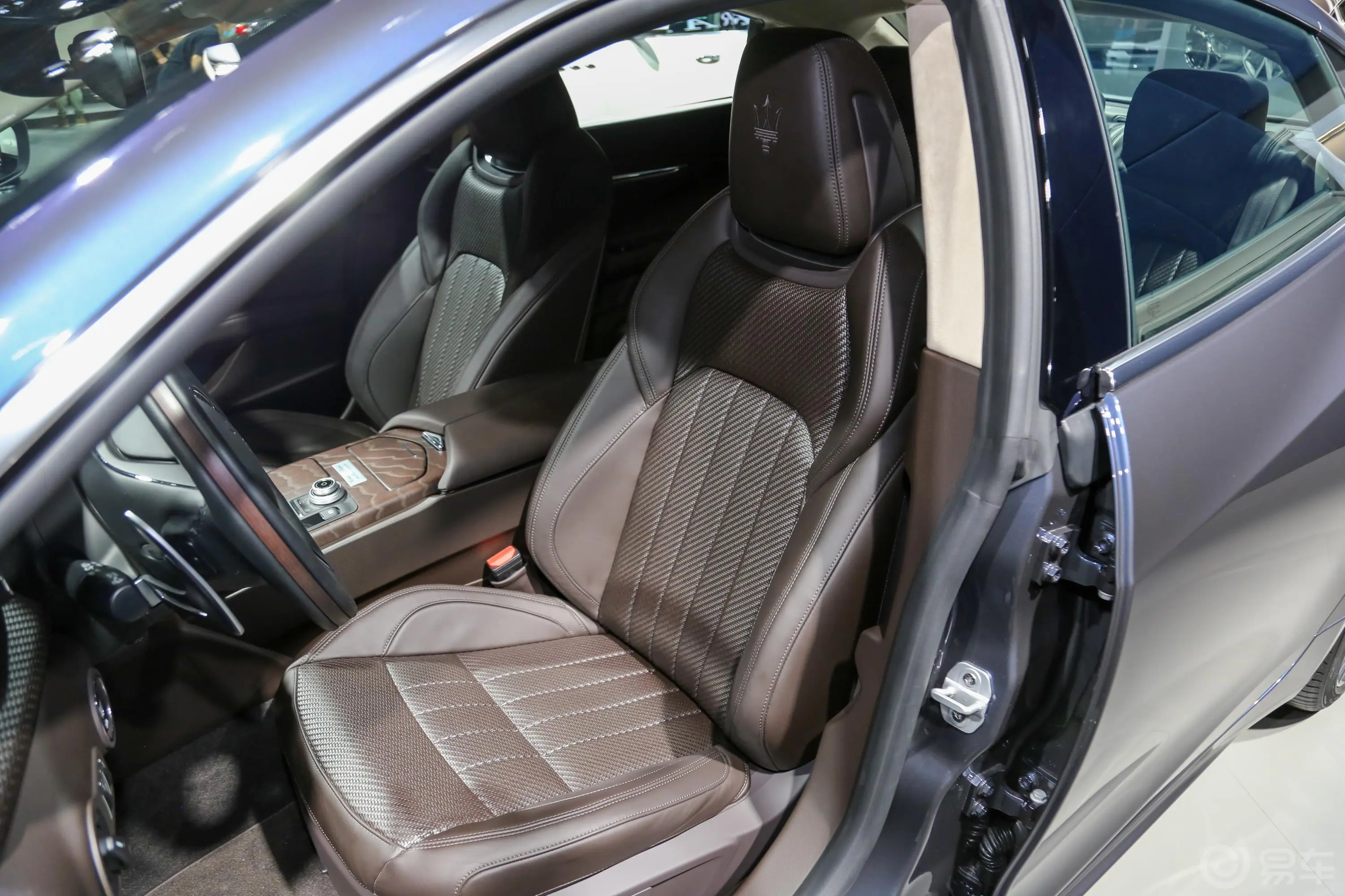 Quattroporte3.0T 杰尼亚奢享限量版驾驶员座椅