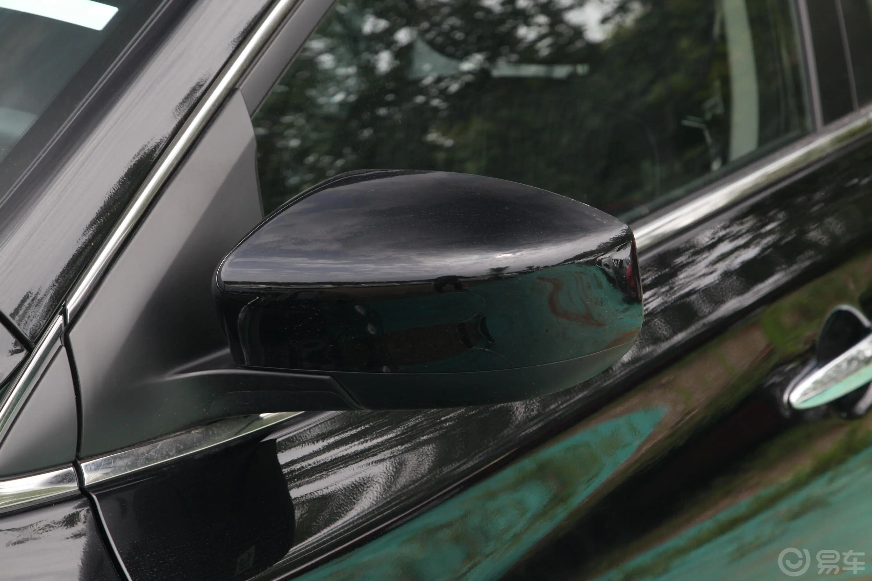 轩逸经典 1.6XE CVT 舒适版主驾驶后视镜背面