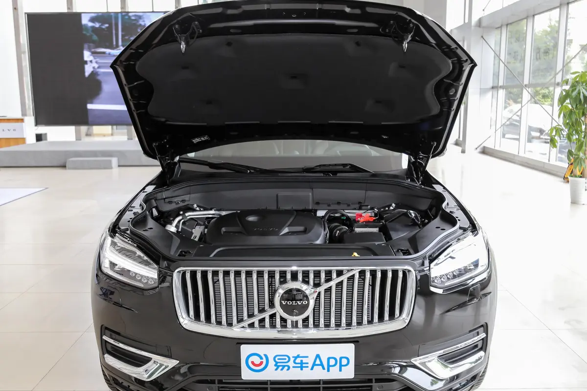 沃尔沃XC90改款 T6 智雅豪华版 7座发动机舱整体