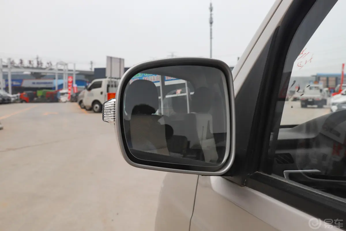 跨越王X1载货汽车N1 1.2L 单排单后轮 舒适版 SC1031XDD61 汽油 国VI后视镜镜面