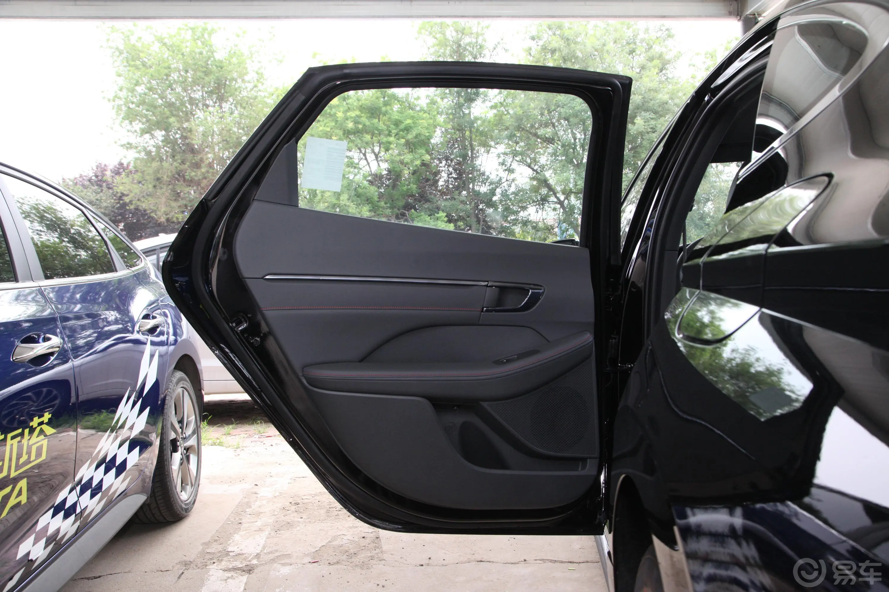 索纳塔380TGDi 自动豪华版驾驶员侧后车门