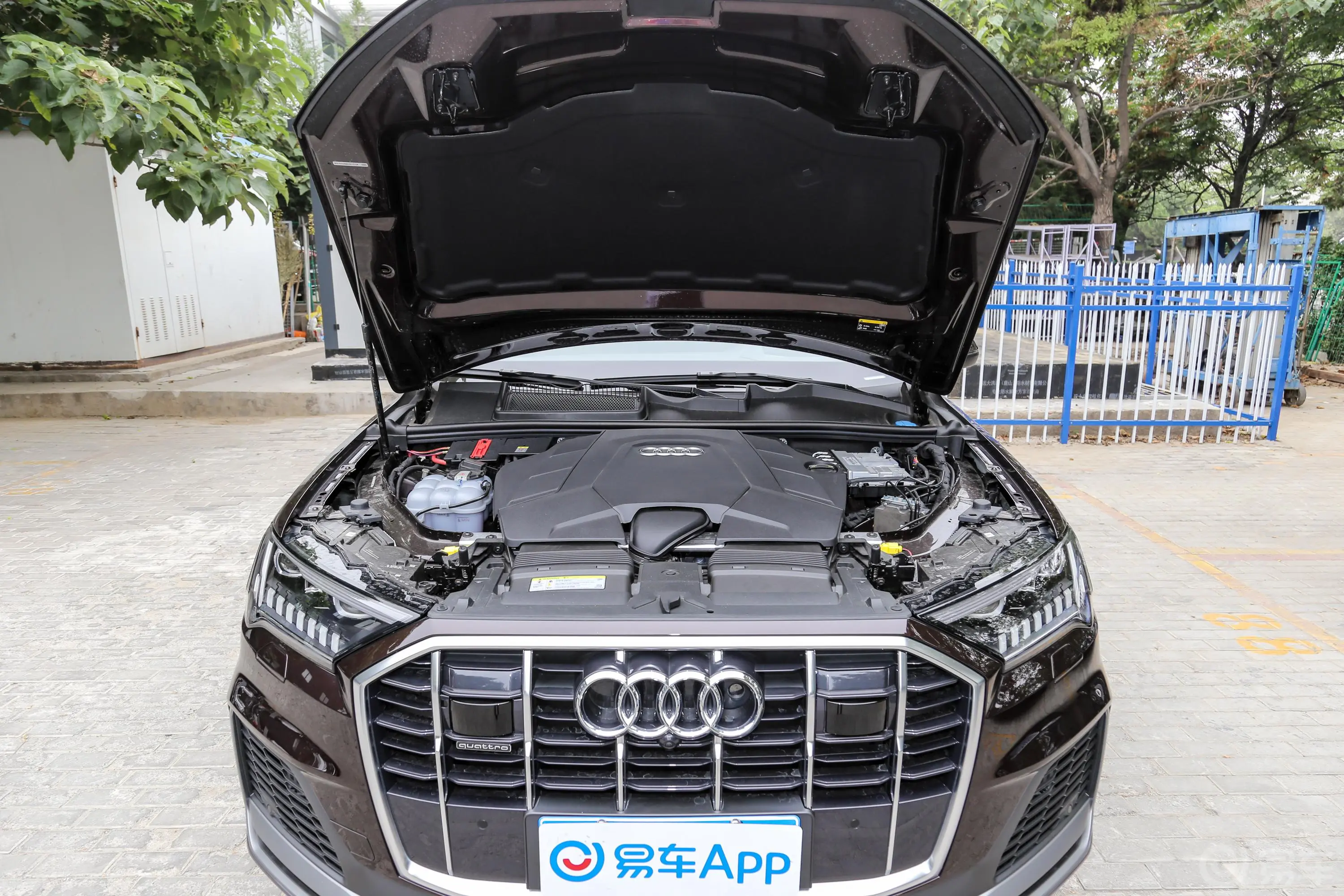 奥迪Q755 TFSI quattro 至尊专享版外观