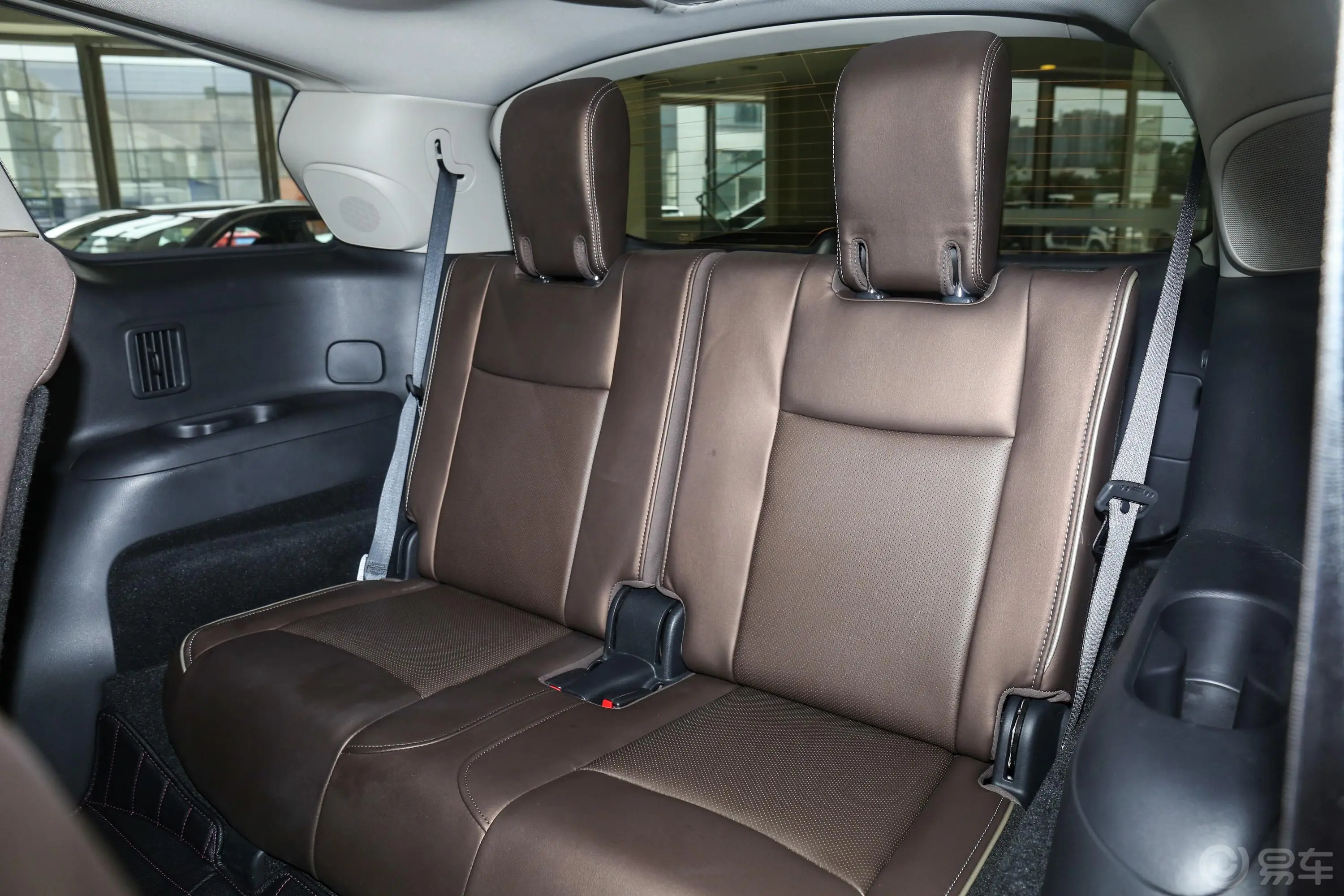 英菲尼迪QX60(进口)2.5 S/C Hybrid 四驱 全能版第三排座椅