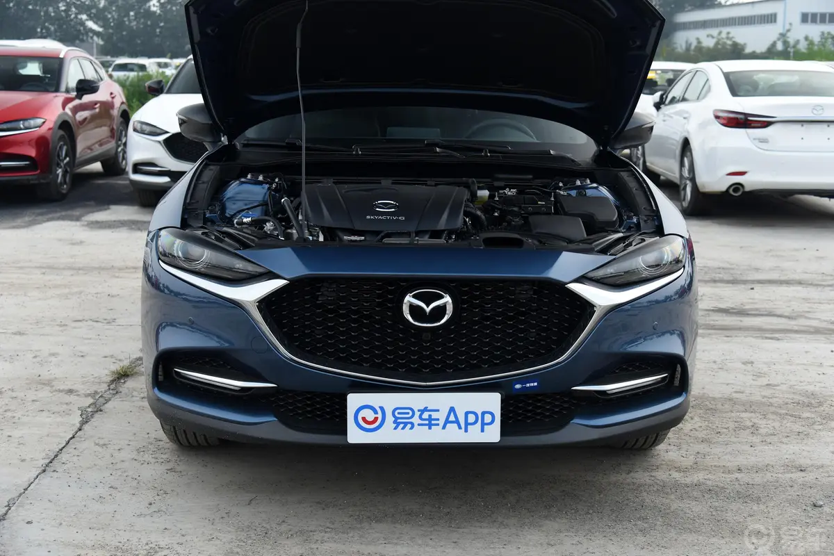 马自达CX-42.0L 手自一体 两驱 蓝天品位版发动机舱整体