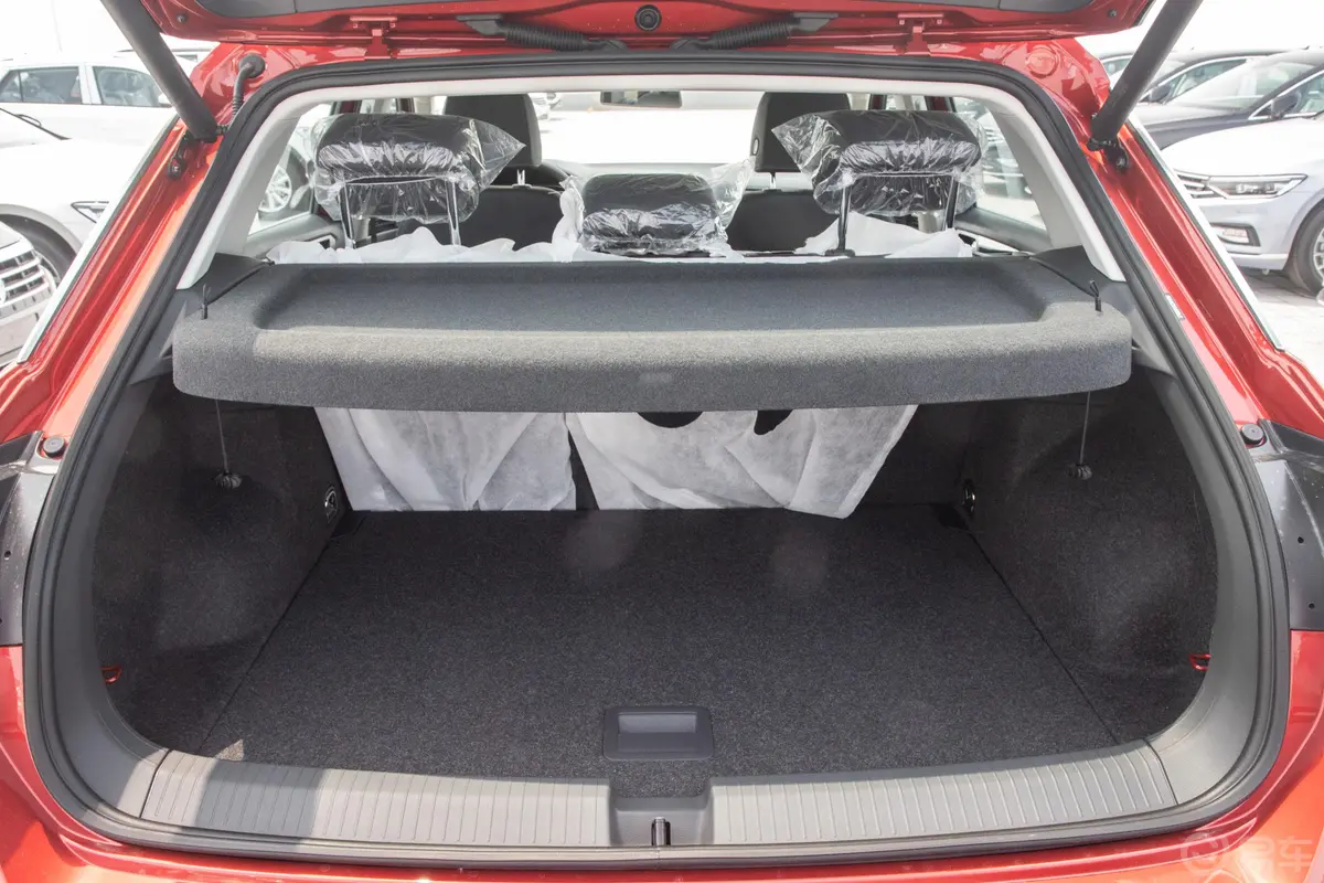 探歌280TSI 双离合 两驱 舒适型空间