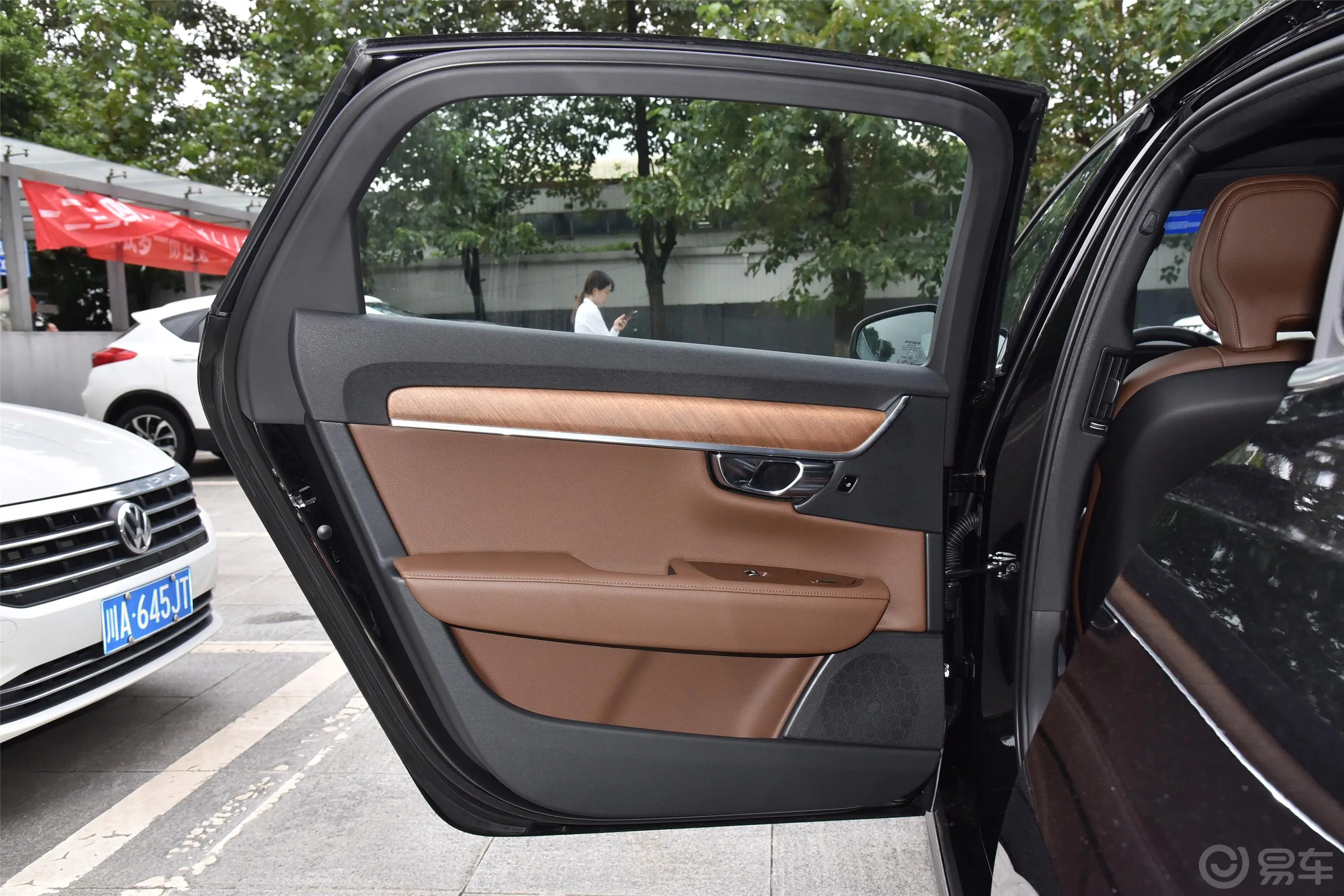 沃尔沃S90新能源T8 智逸豪华版驾驶员侧后车门
