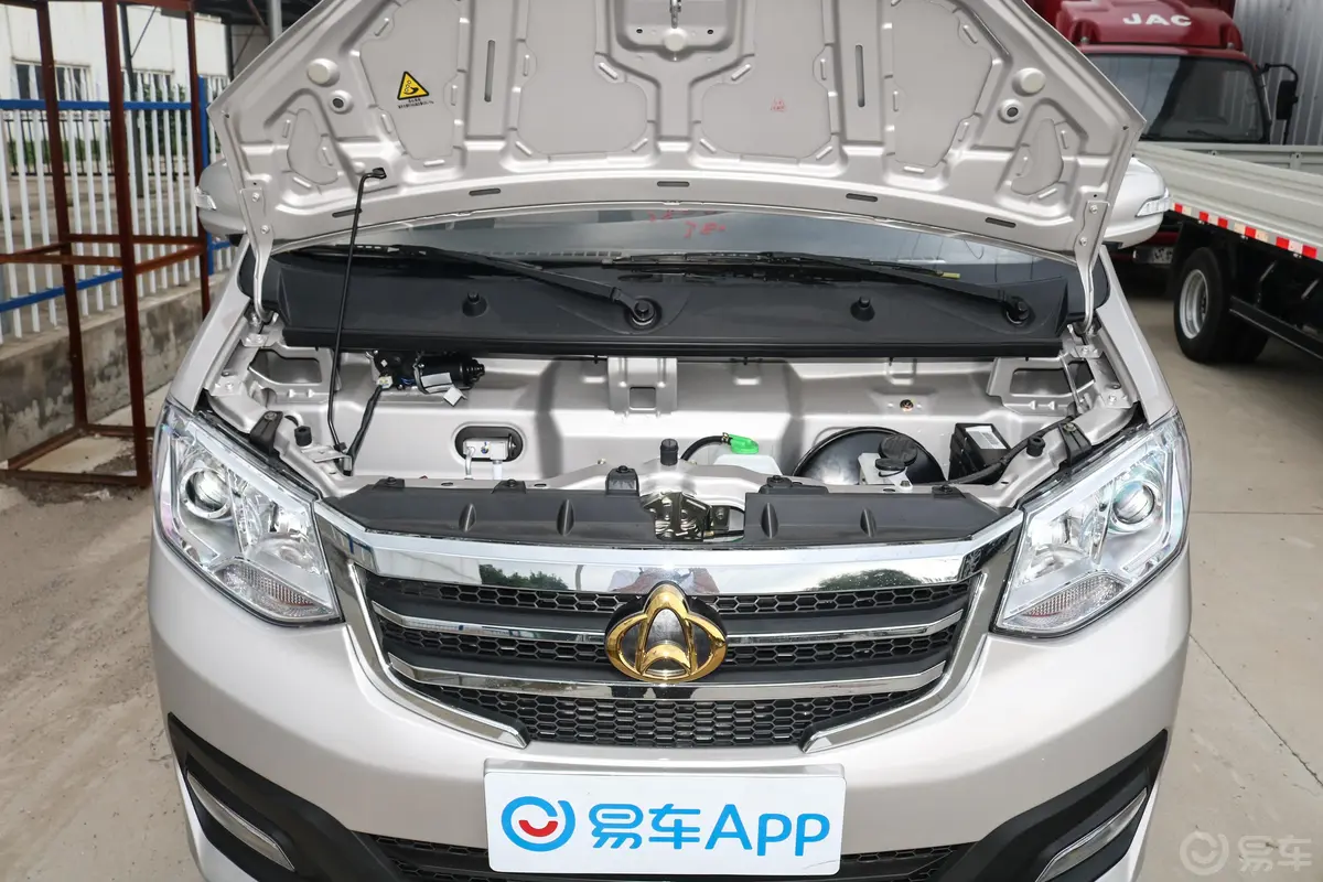 新豹T3载货汽车 N1 1.6L 单排单后轮 舒适版(4.75米)SC1031TMD6B1 汽油 国VI发动机舱整体