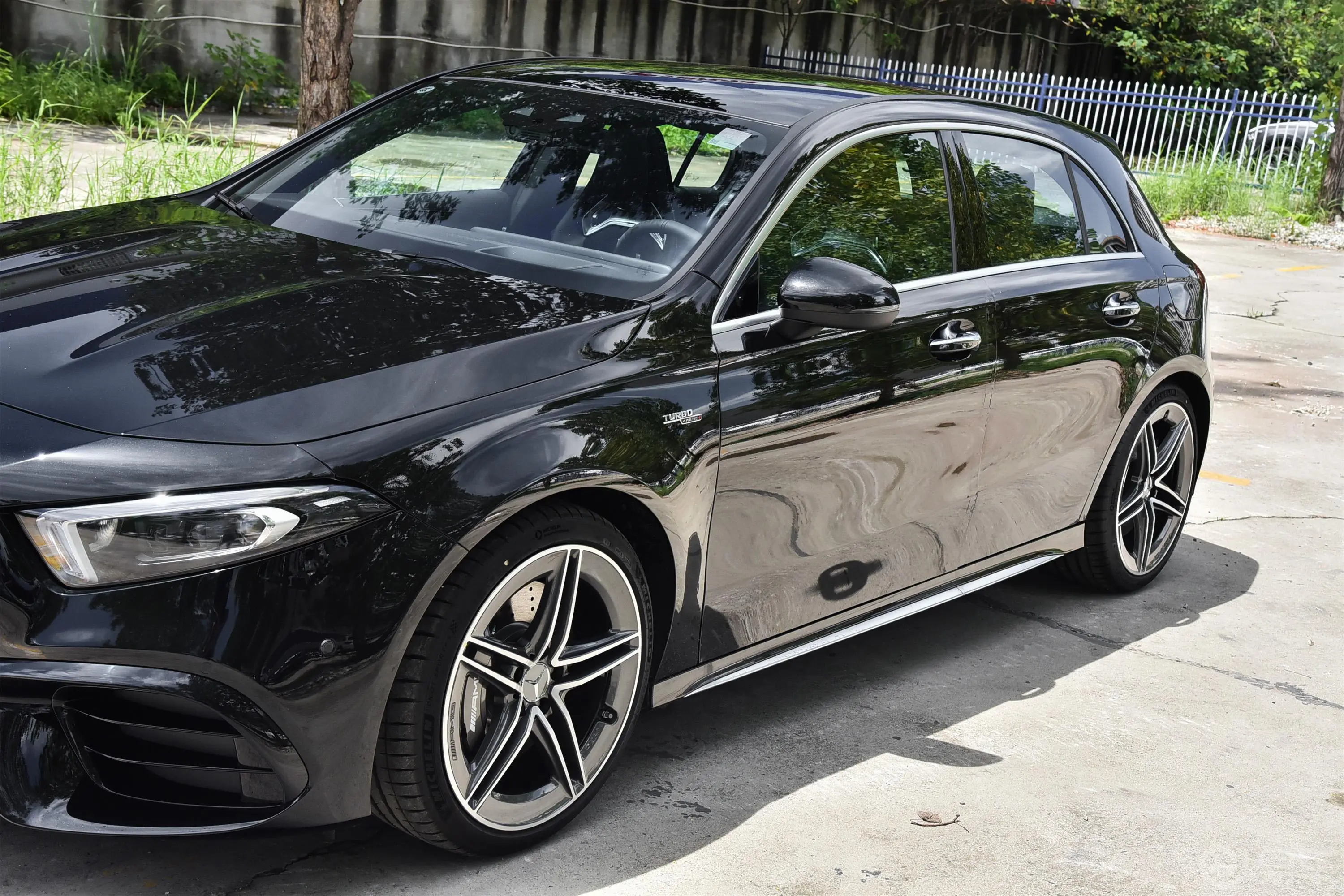 奔驰A级 AMG(进口)AMG A 45 4MATIC+外观