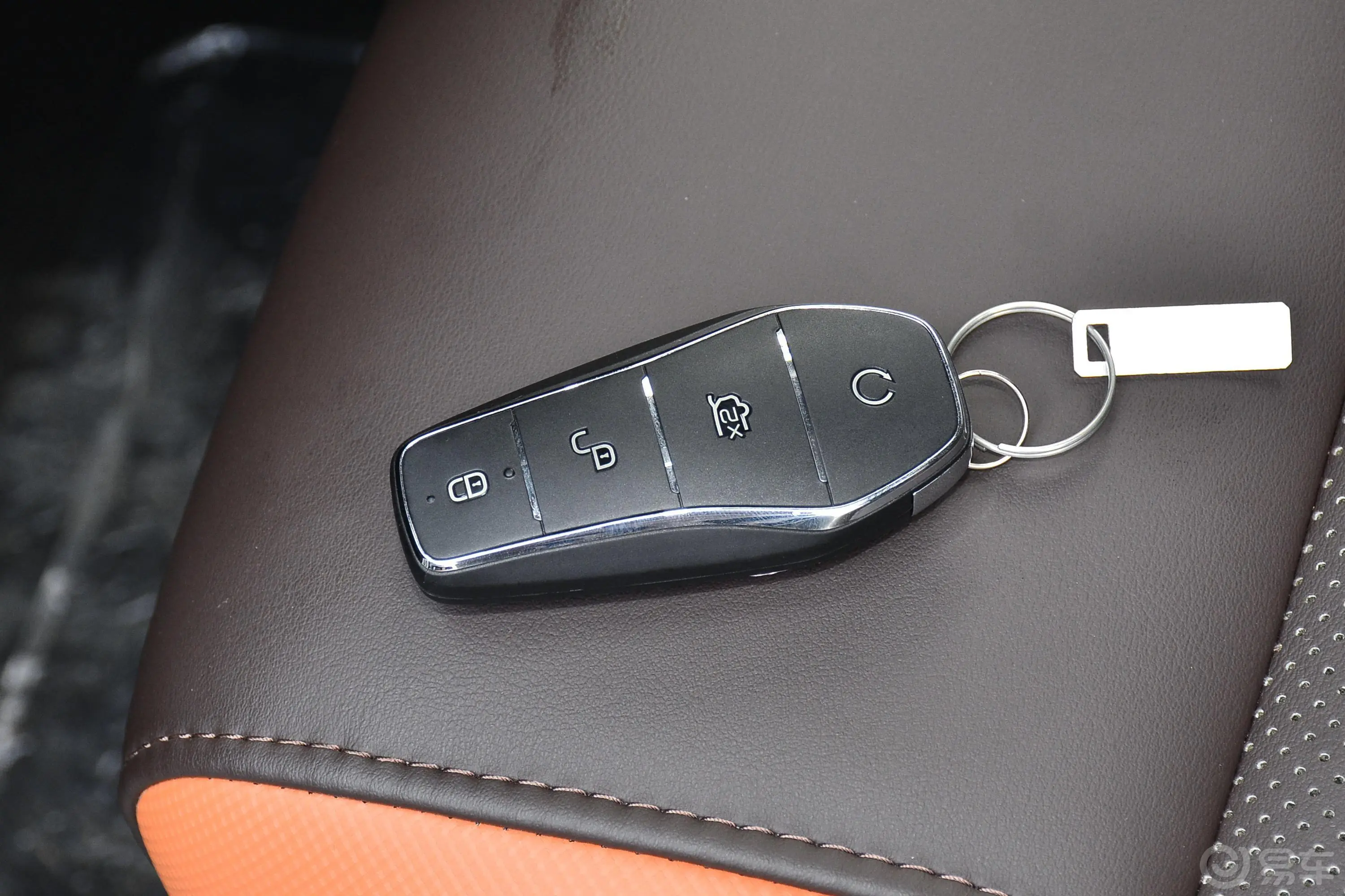 比亚迪e2升级版 标准续航版 舒适型钥匙正面