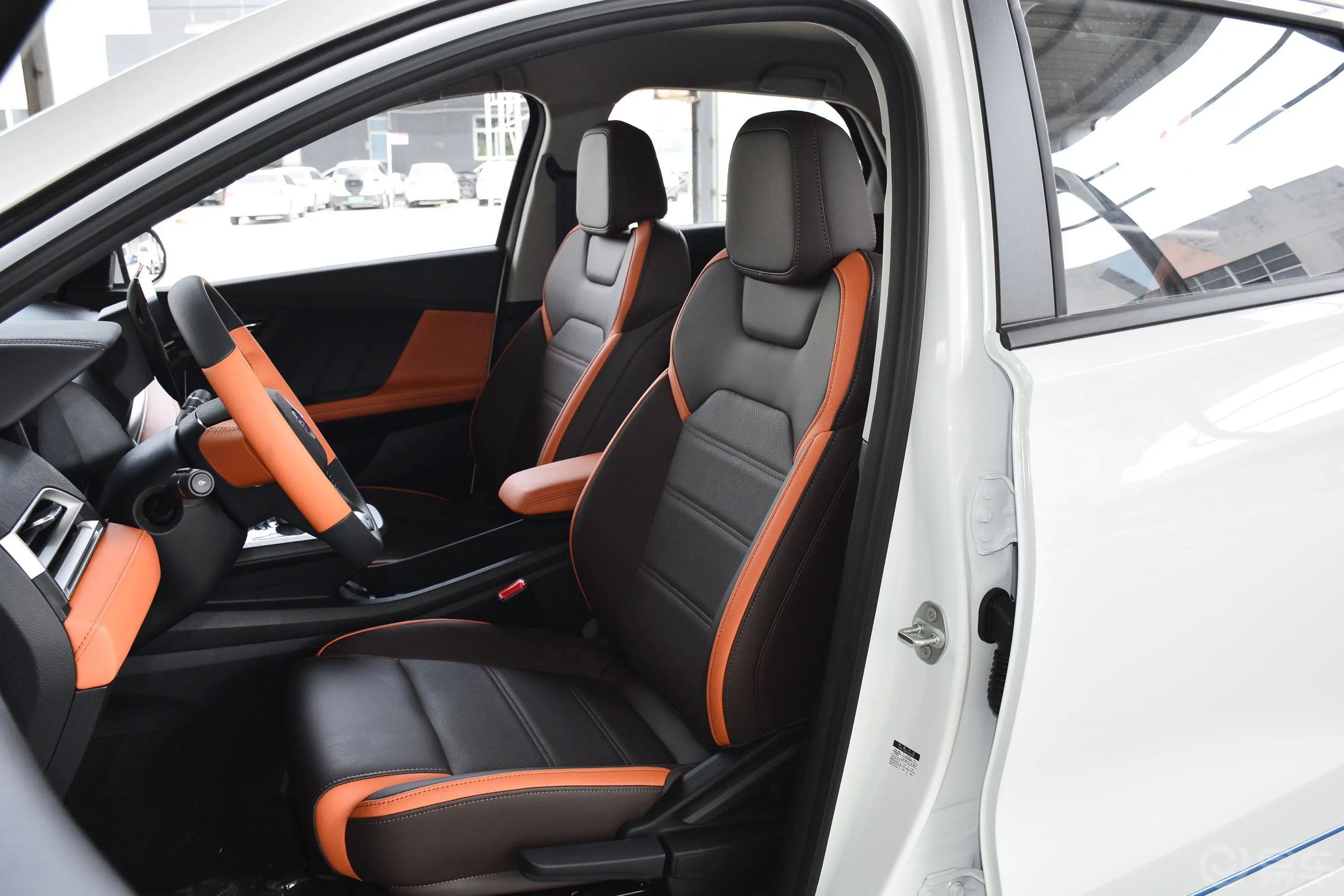 比亚迪e2升级版 标准续航版 舒适型驾驶员座椅