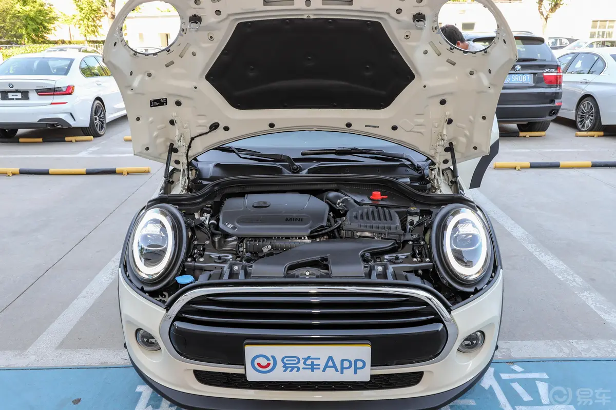 MINI1.5T COOPER 艺术家 五门版外观