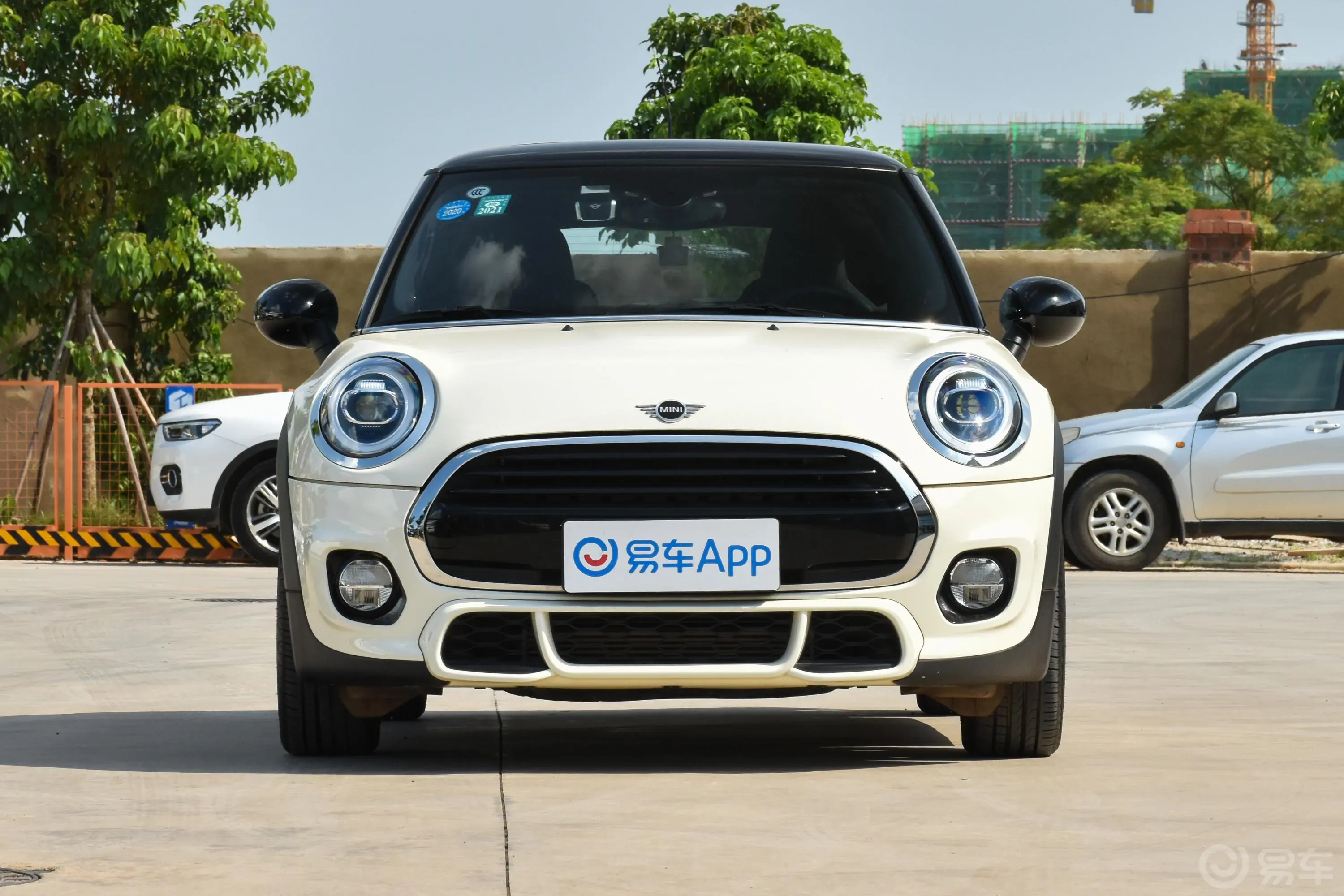 MINI1.5T COOPER 赛车手正前水平