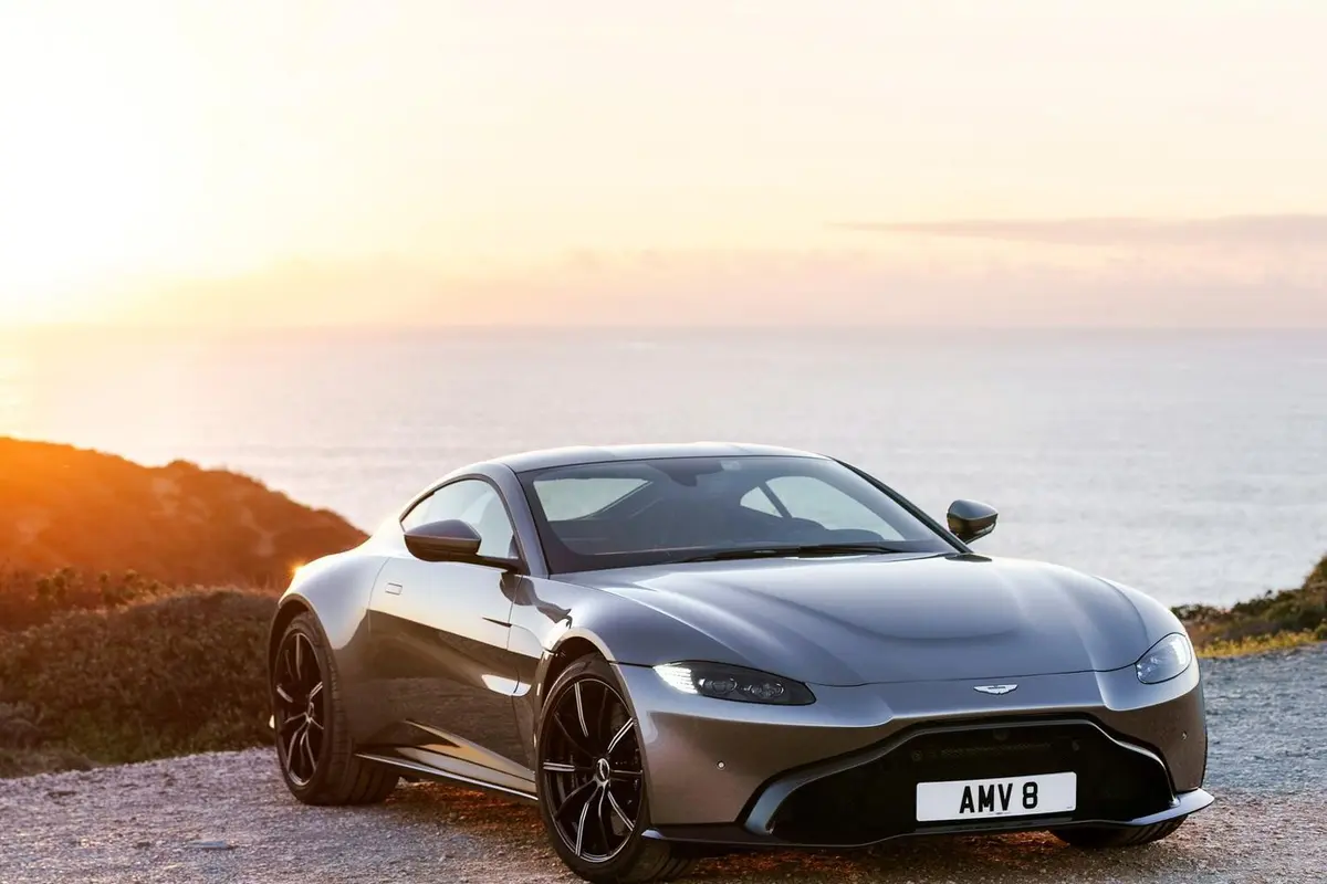 V8 Vantage