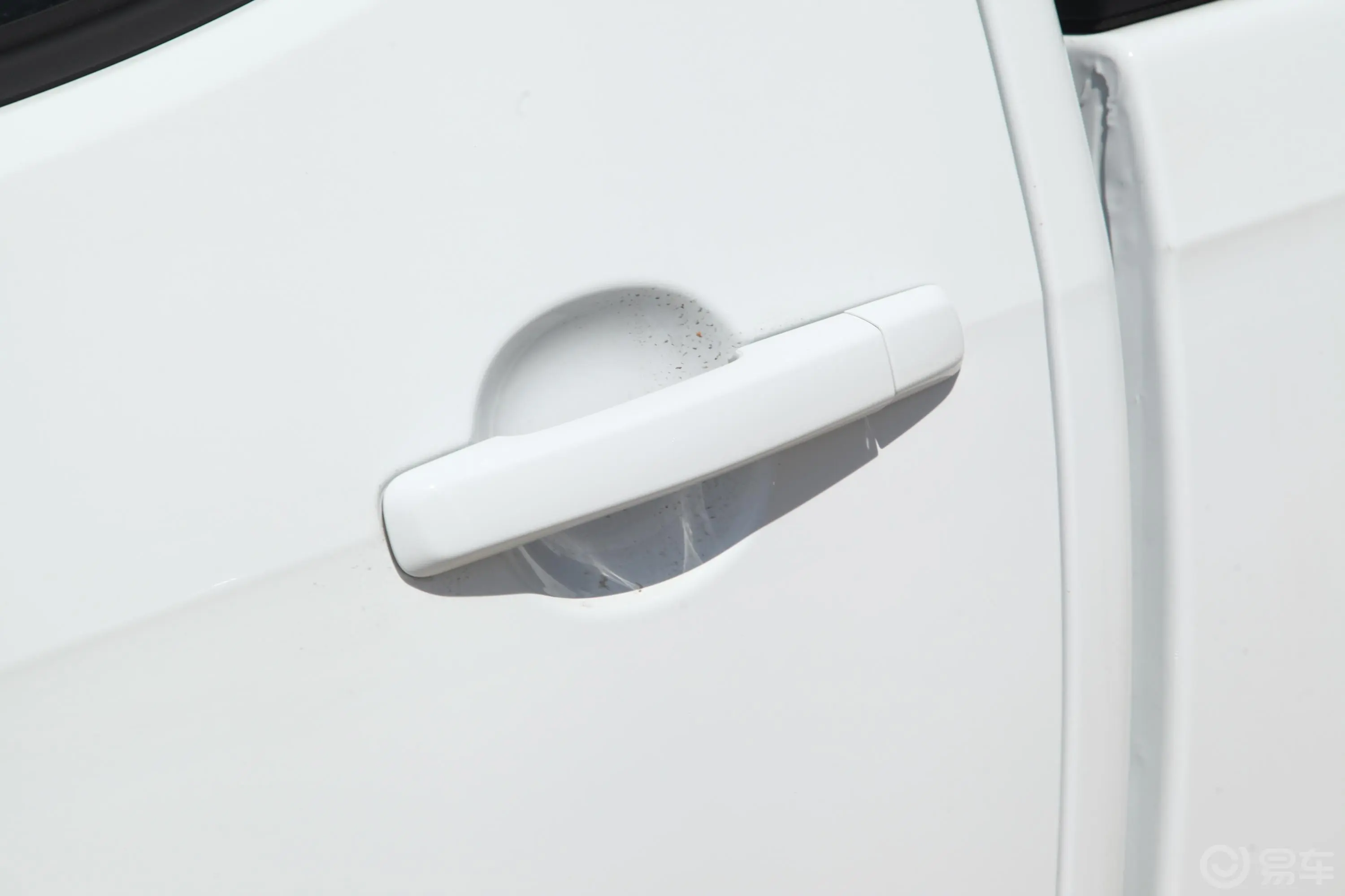 瑞迈2.8T 手动 两驱 加长舒享版 柴油驾驶员侧后门把手