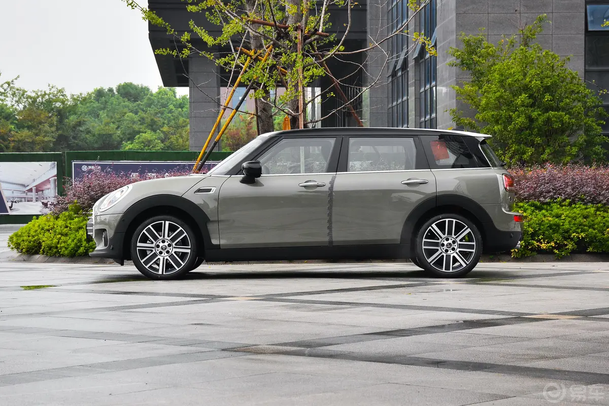 MINI CLUBMAN1.5T COOPER 鉴赏家外观