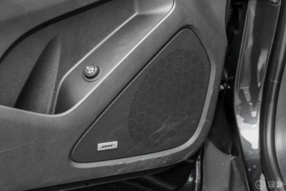 探界者550T RS 四驱 智能捍界版音响和品牌