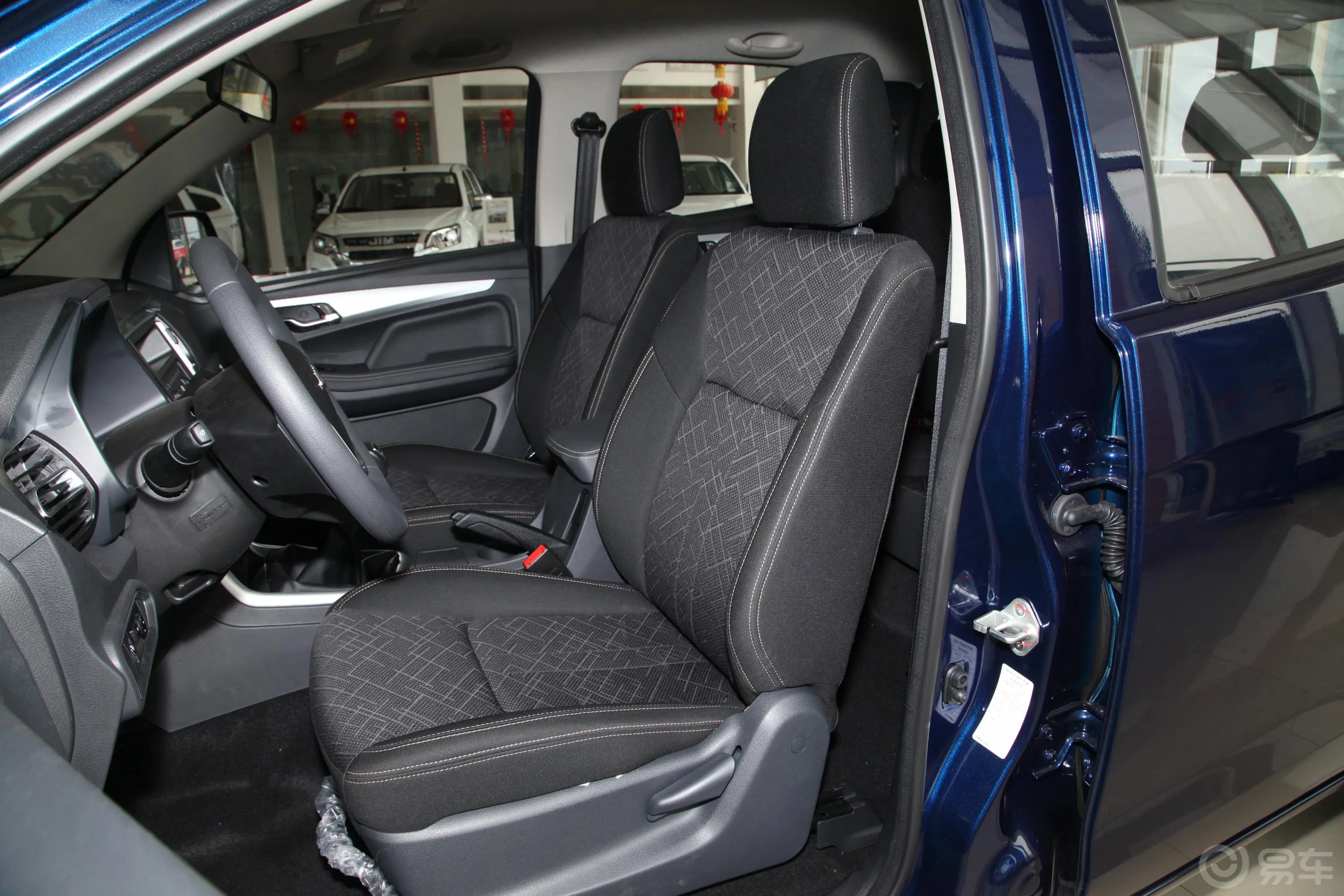 瑞迈2.4T 手动 两驱 标轴舒适版 汽油驾驶员座椅