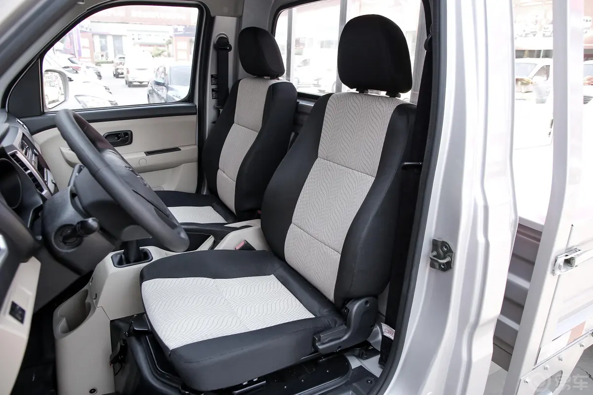 新豹T3载货汽车N1 1.5L 单排单后轮 标准版（5.13米） SC1031TMD6A1 汽油 国VI驾驶员座椅