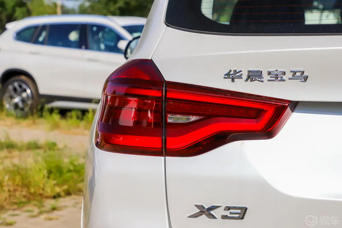 宝马X3xDrive 28i M运动套装外观