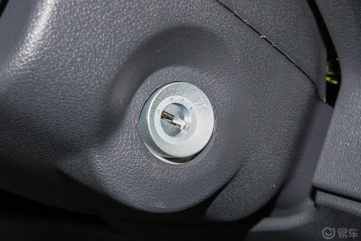 长安之星51.4L 手动 客车 标准版 国VI钥匙孔或一键启动按键