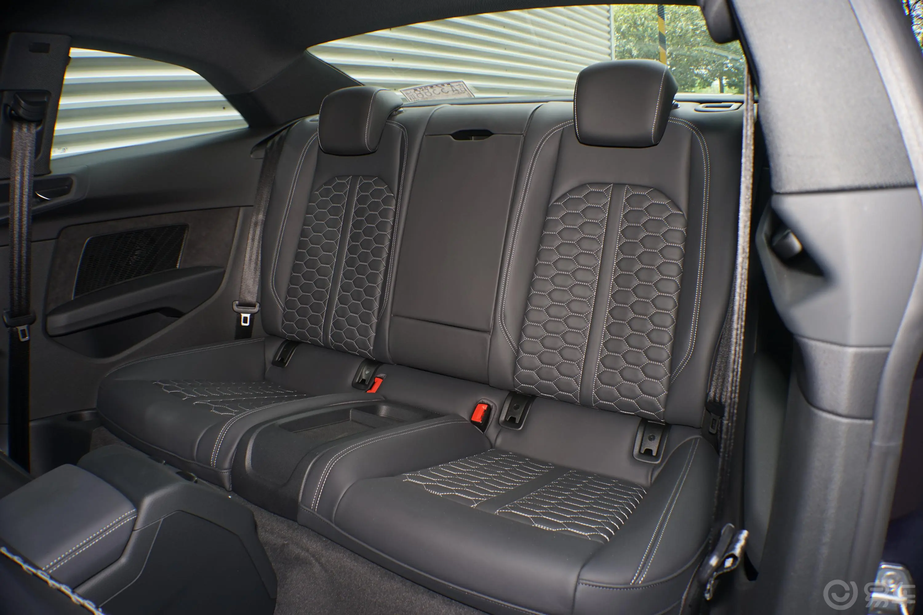 奥迪RS 52.9T Coupe 暗金版后排座椅