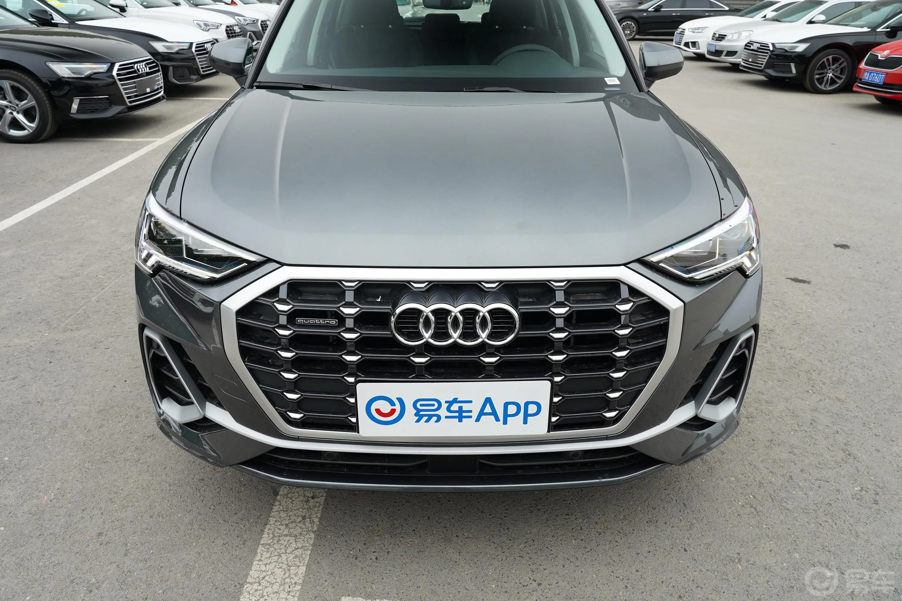 奥迪Q345 TFSI quattro 时尚动感型外观