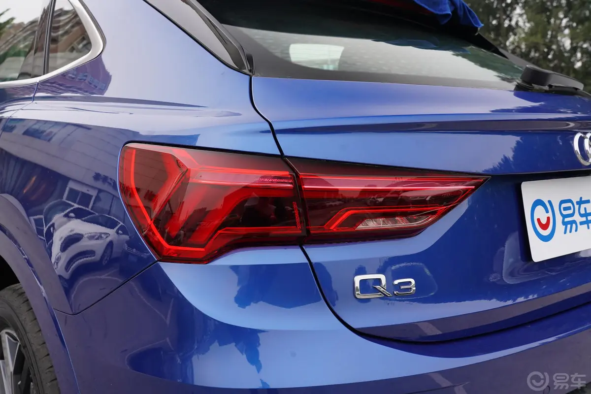 奥迪Q3 Sportback40 TFSI 时尚型外观