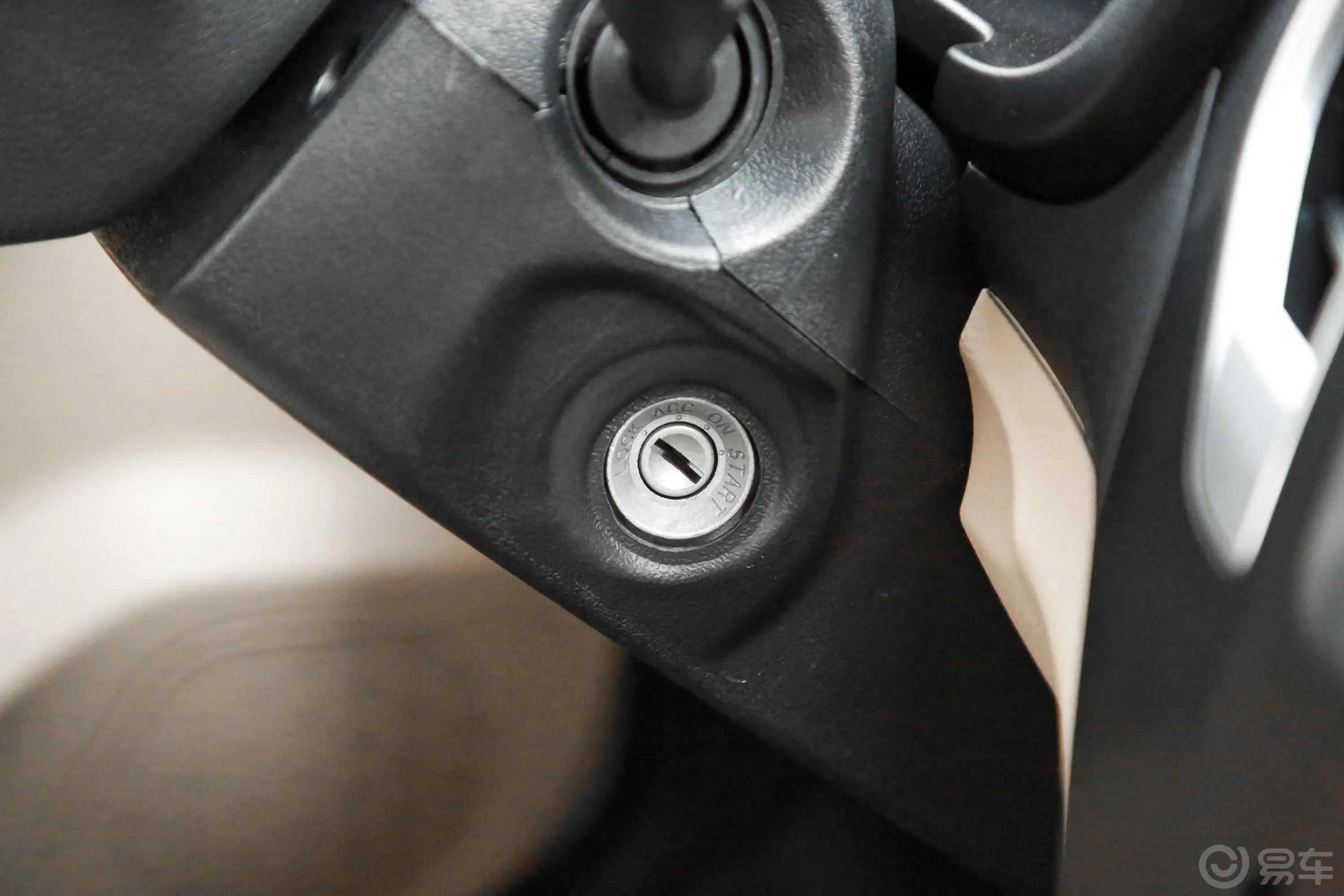 跨越王X3载货汽车N1 1.5L 双排单后轮 标准版（5.63米） SC1021YAS61 汽油 国VI钥匙孔或一键启动按键