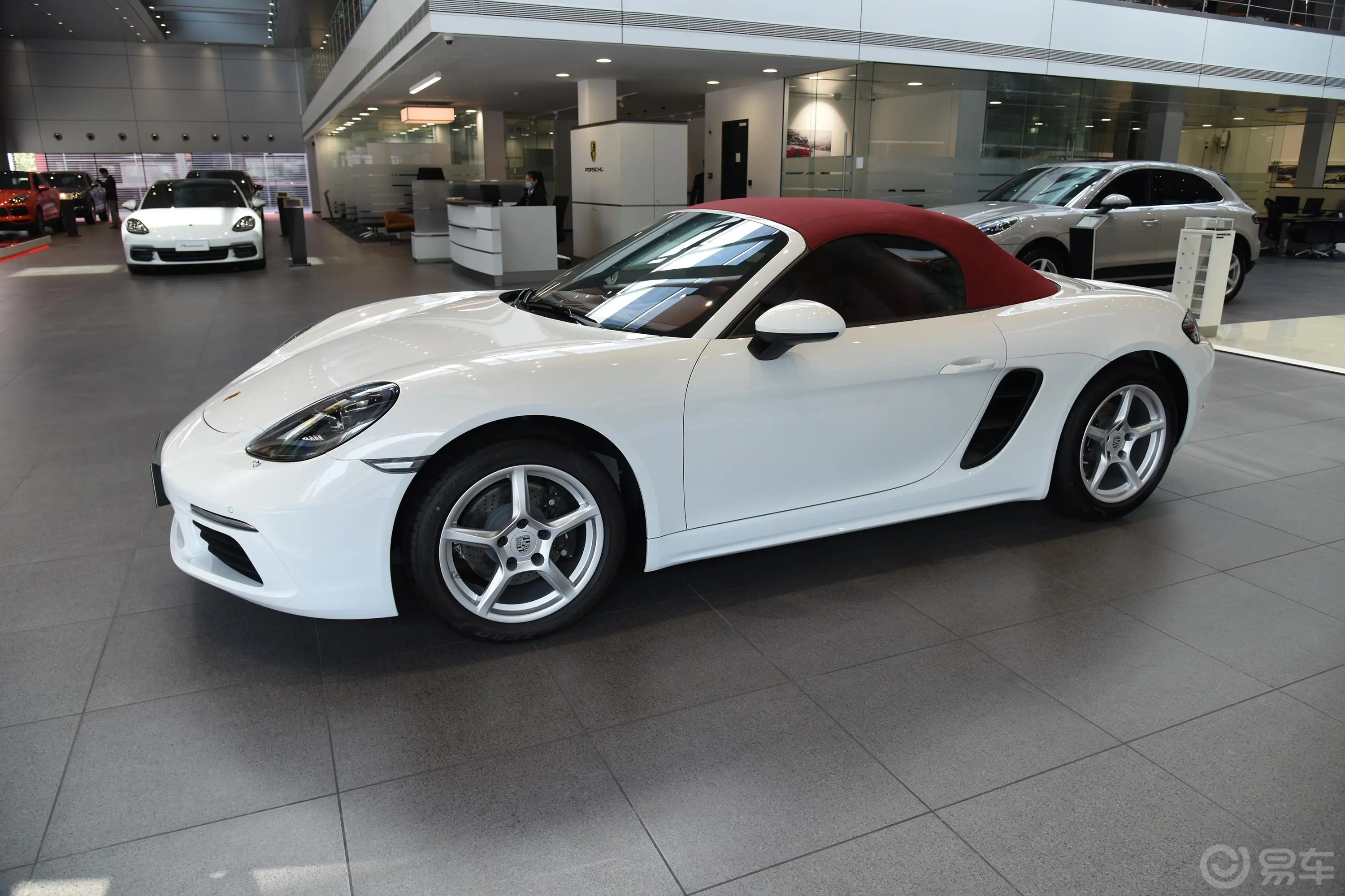 保时捷718Boxster 2.0T外观