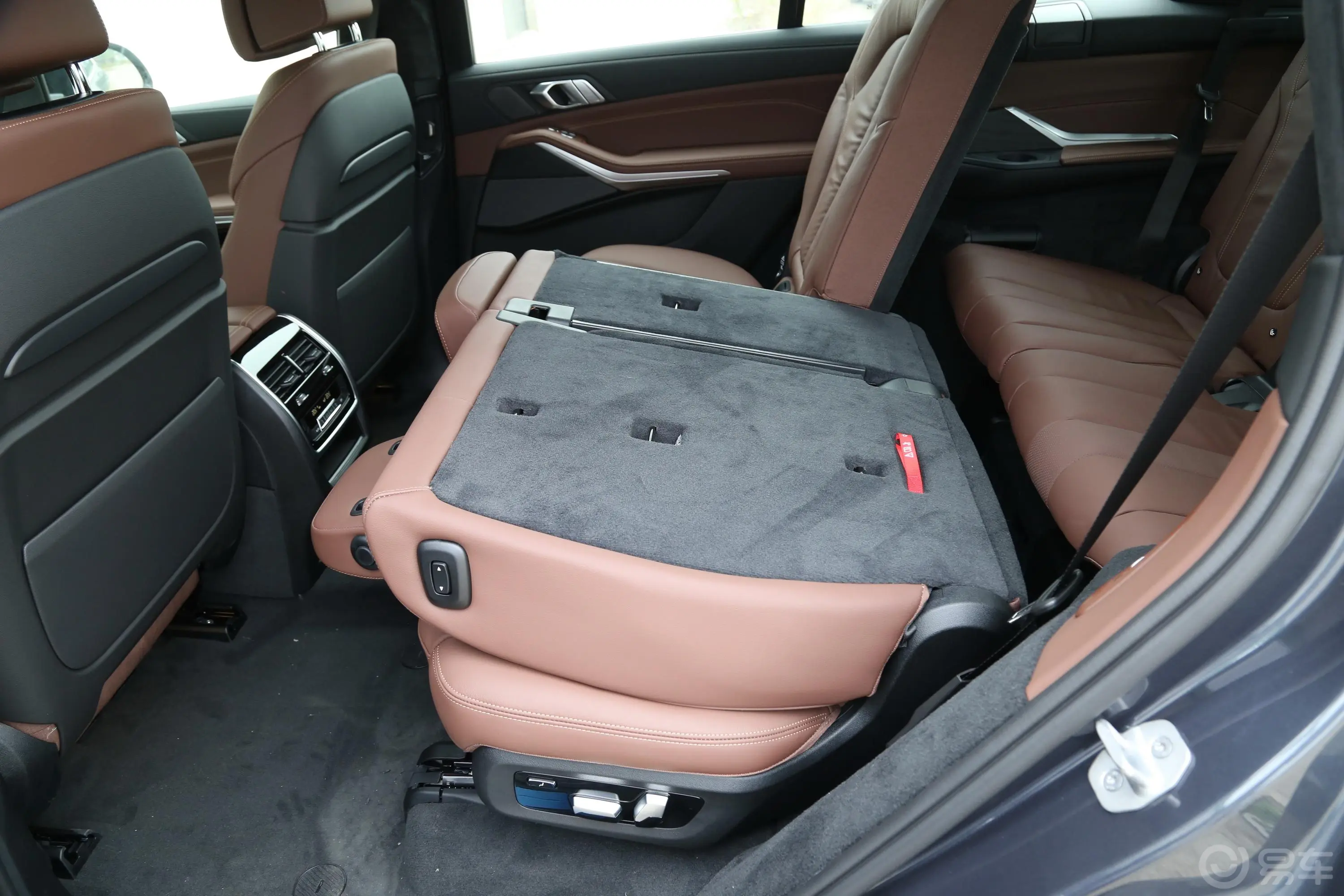 宝马X7xDrive40i 领先型 豪华套装空间