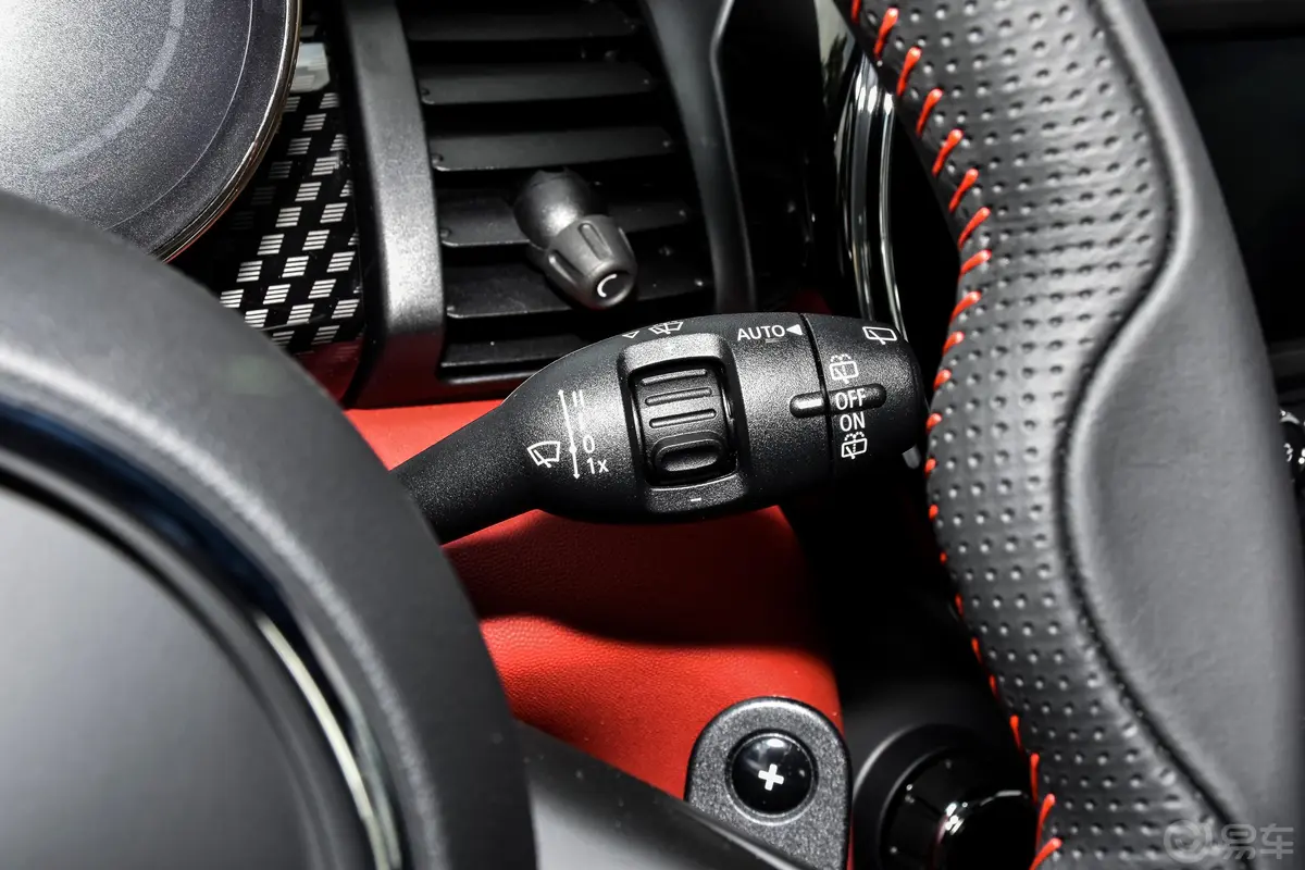 MINI JCW2.0T JOHN COOPER WORKS ALL-IN内饰