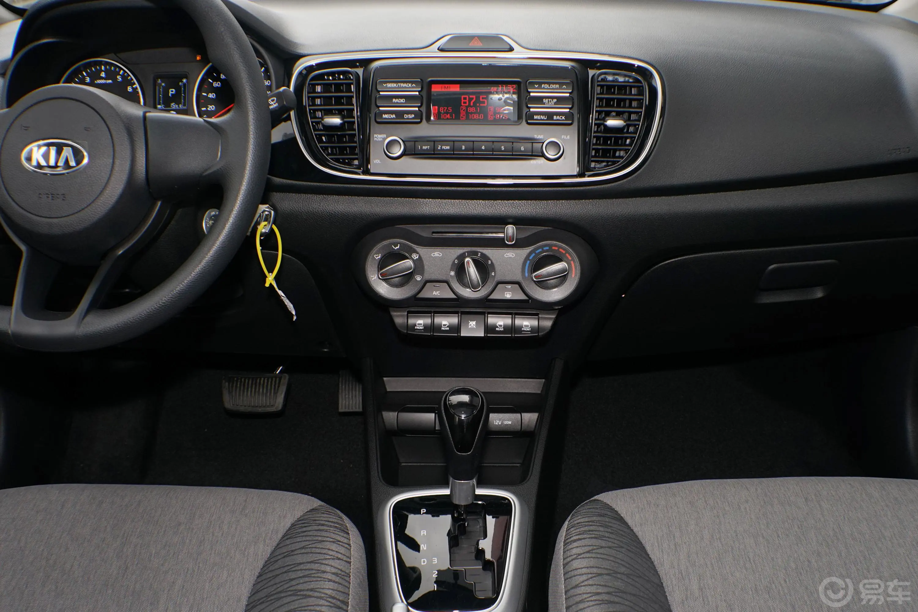 焕驰改款 1.4L 自动 舒适天窗版中控台整体