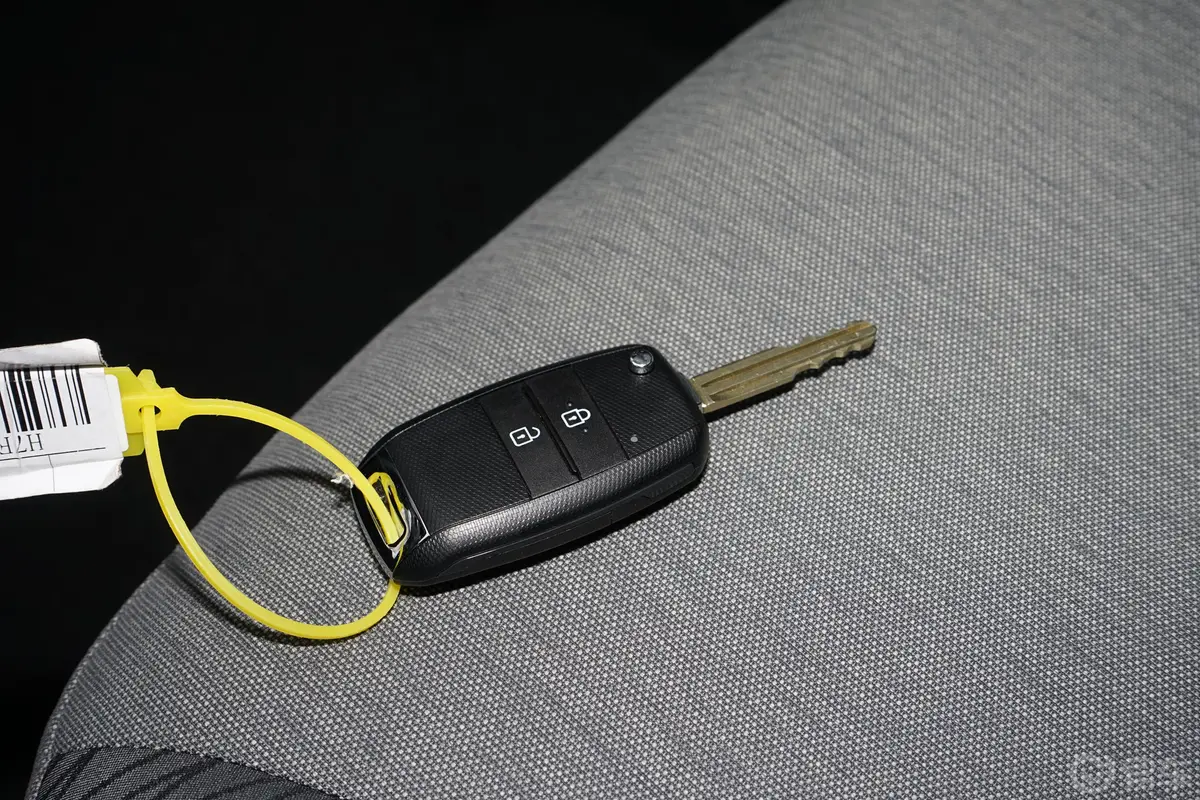焕驰改款 1.4L 自动 舒适天窗版钥匙正面