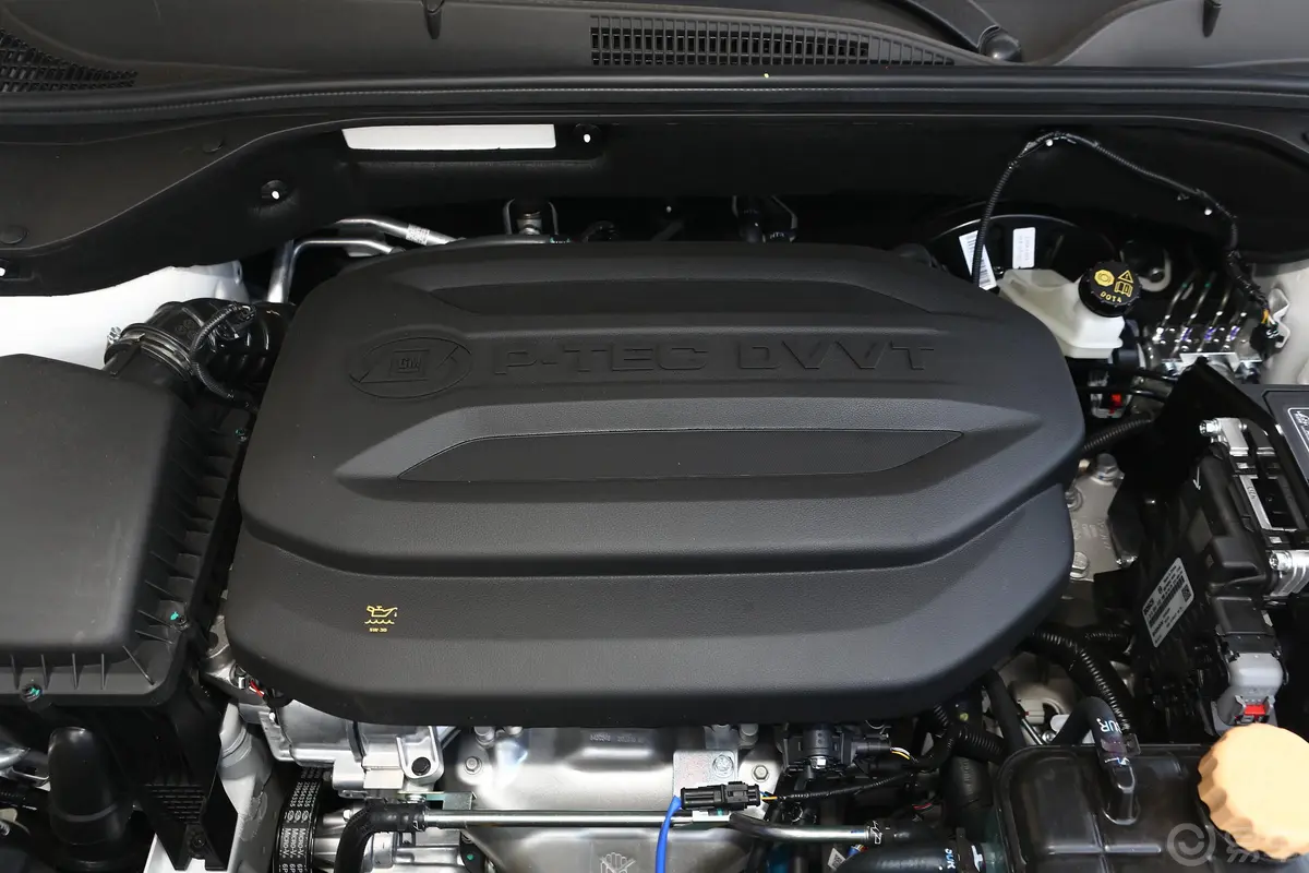 宝骏5101.5L CVT 乐享型发动机特写