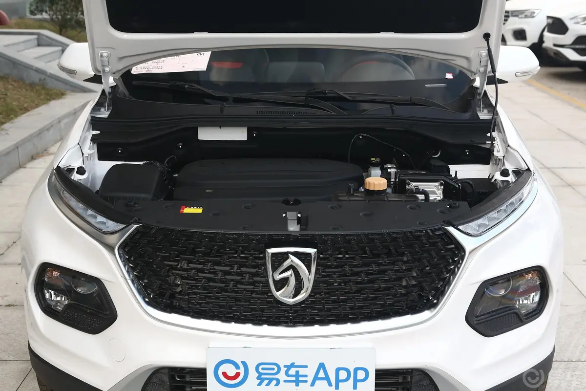 宝骏5101.5L CVT 乐享型发动机舱整体