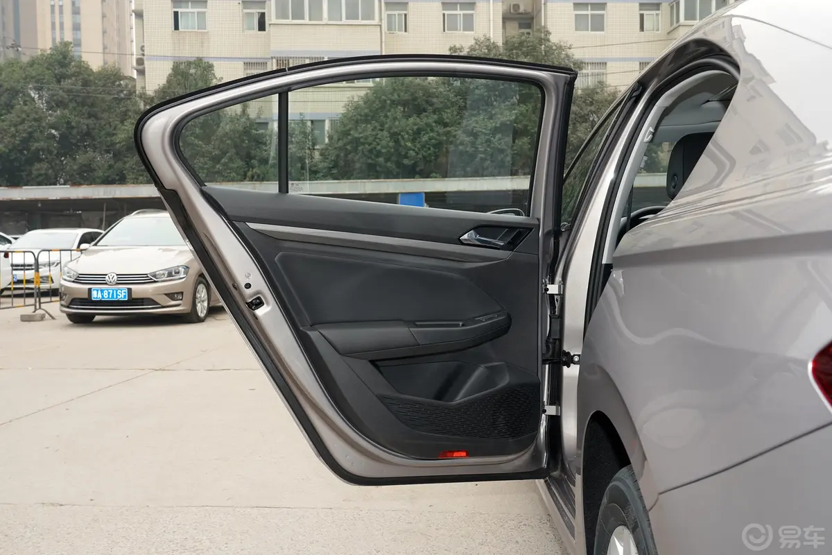 宝来1.5L 自动舒适智联版驾驶员侧后车门