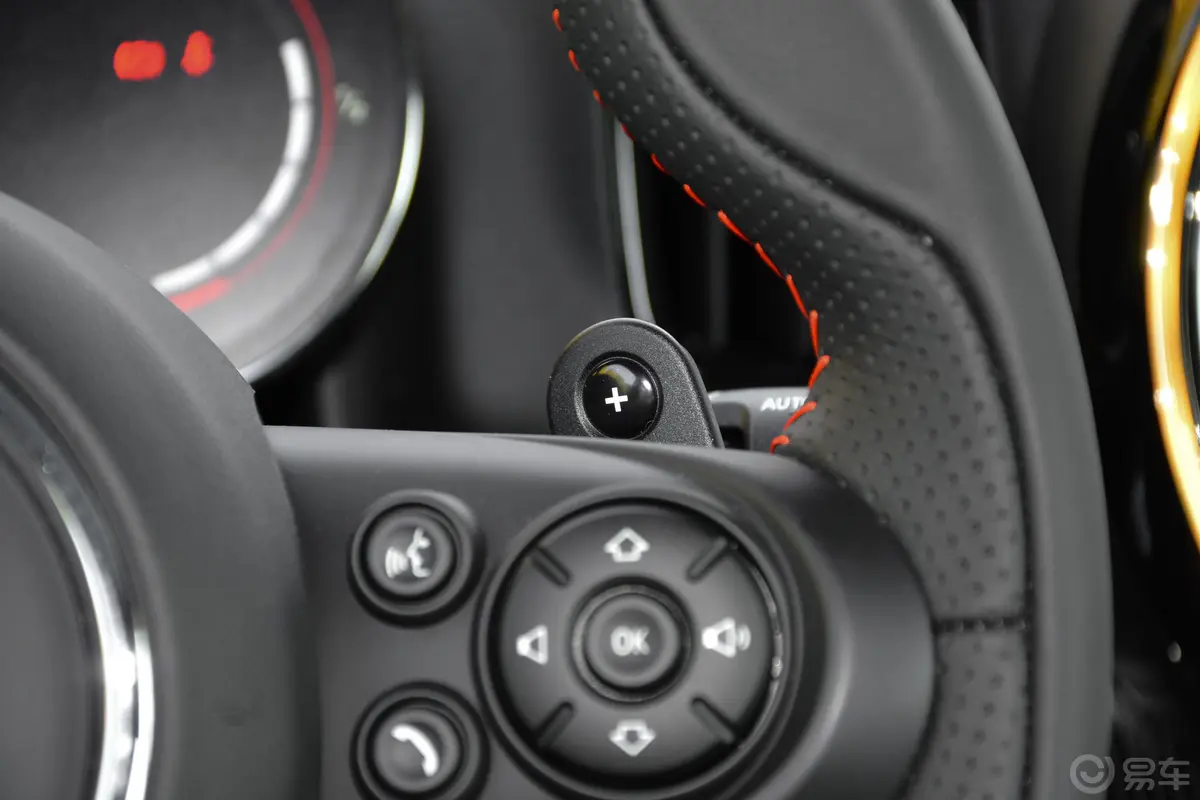 MINI JCW COUNTRYMAN2.0T JOHN COOPER WORKS ALL-IN内饰