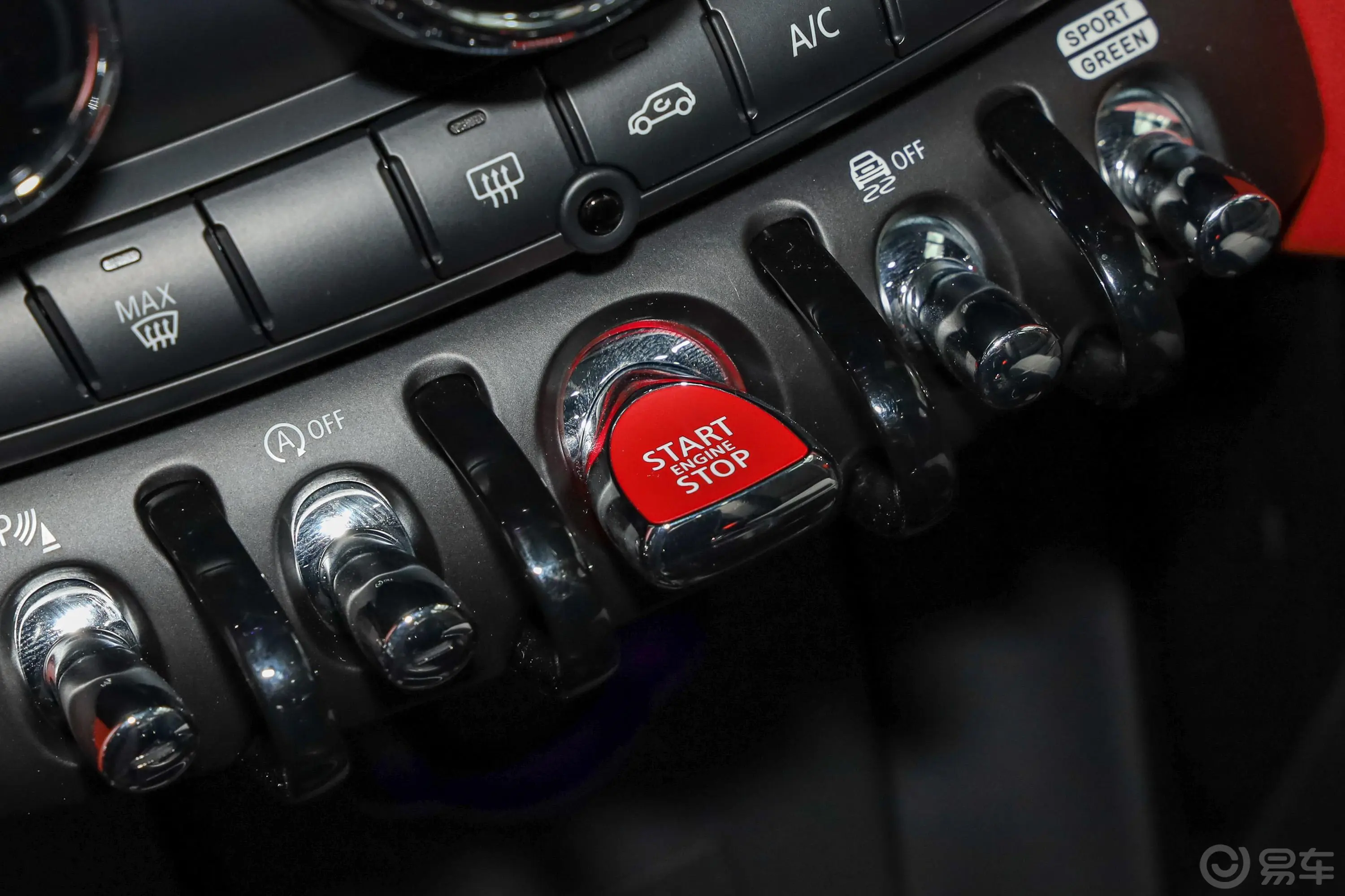 MINI2.0T COOPER S 赛车手 五门版钥匙孔或一键启动按键