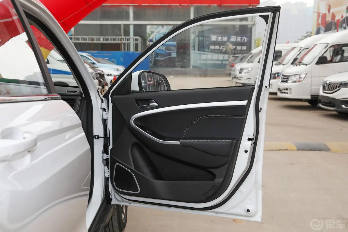 博骏改款 运动版 1.5L CVT 舒适型副驾驶员车门