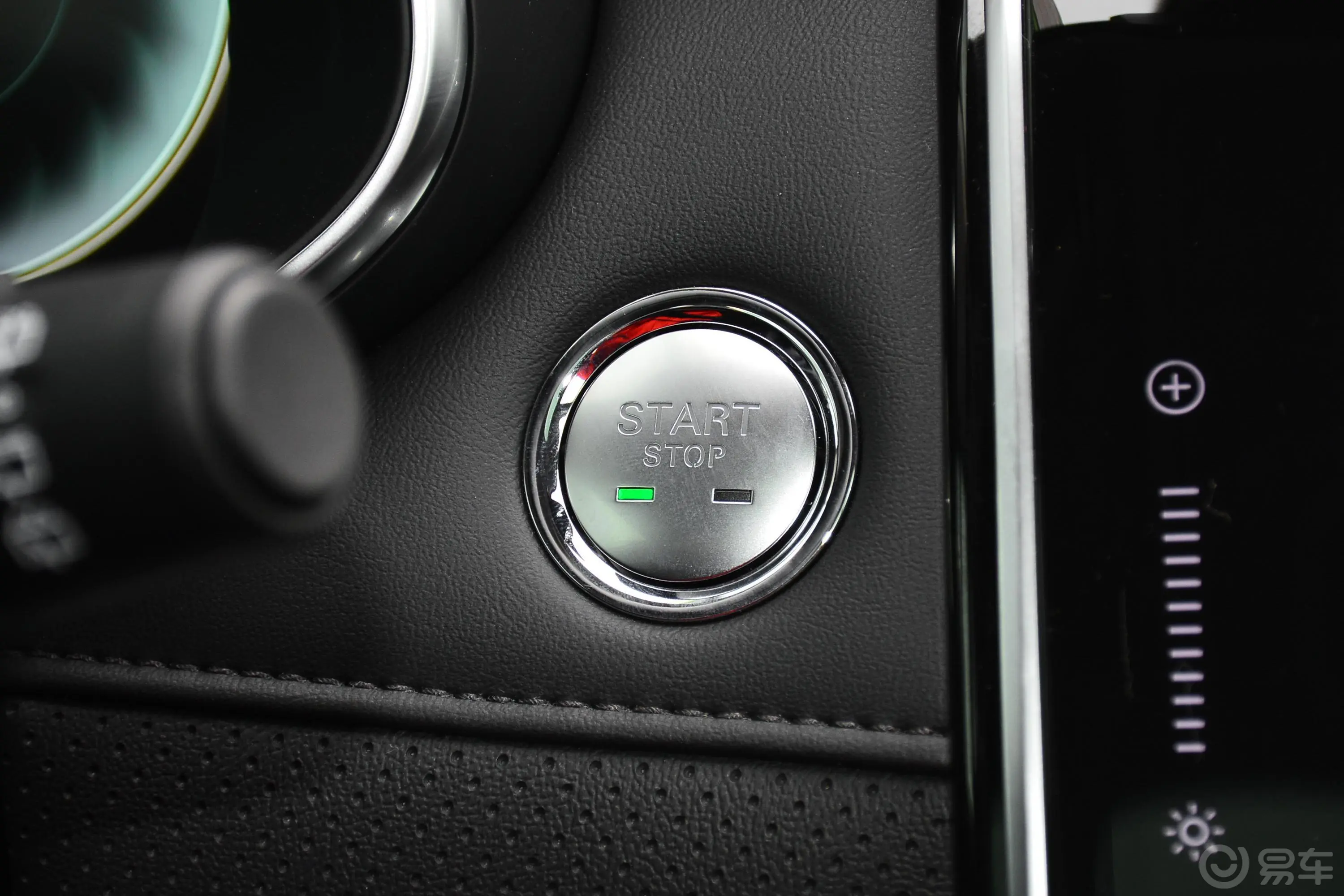 荣威RX5 MAXSupreme系列 2.0T 双离合 两驱 智能座舱尊荣版钥匙孔或一键启动按键