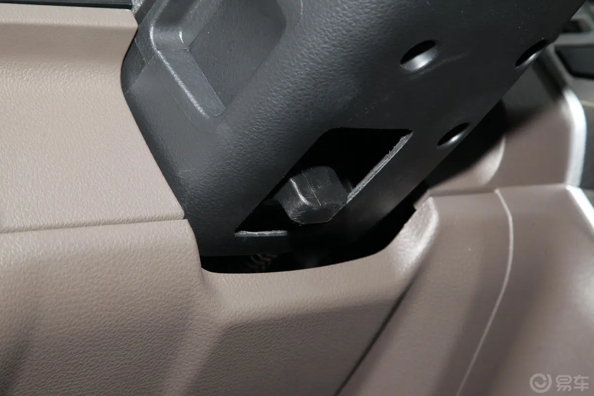 萨普标轴 1.5L 手动 两驱 舒适型 汽油方向盘调节