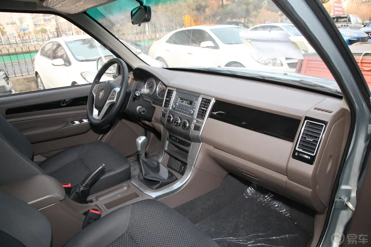 萨普标轴 1.5L 手动 两驱 舒适型 汽油内饰全景副驾驶员方向