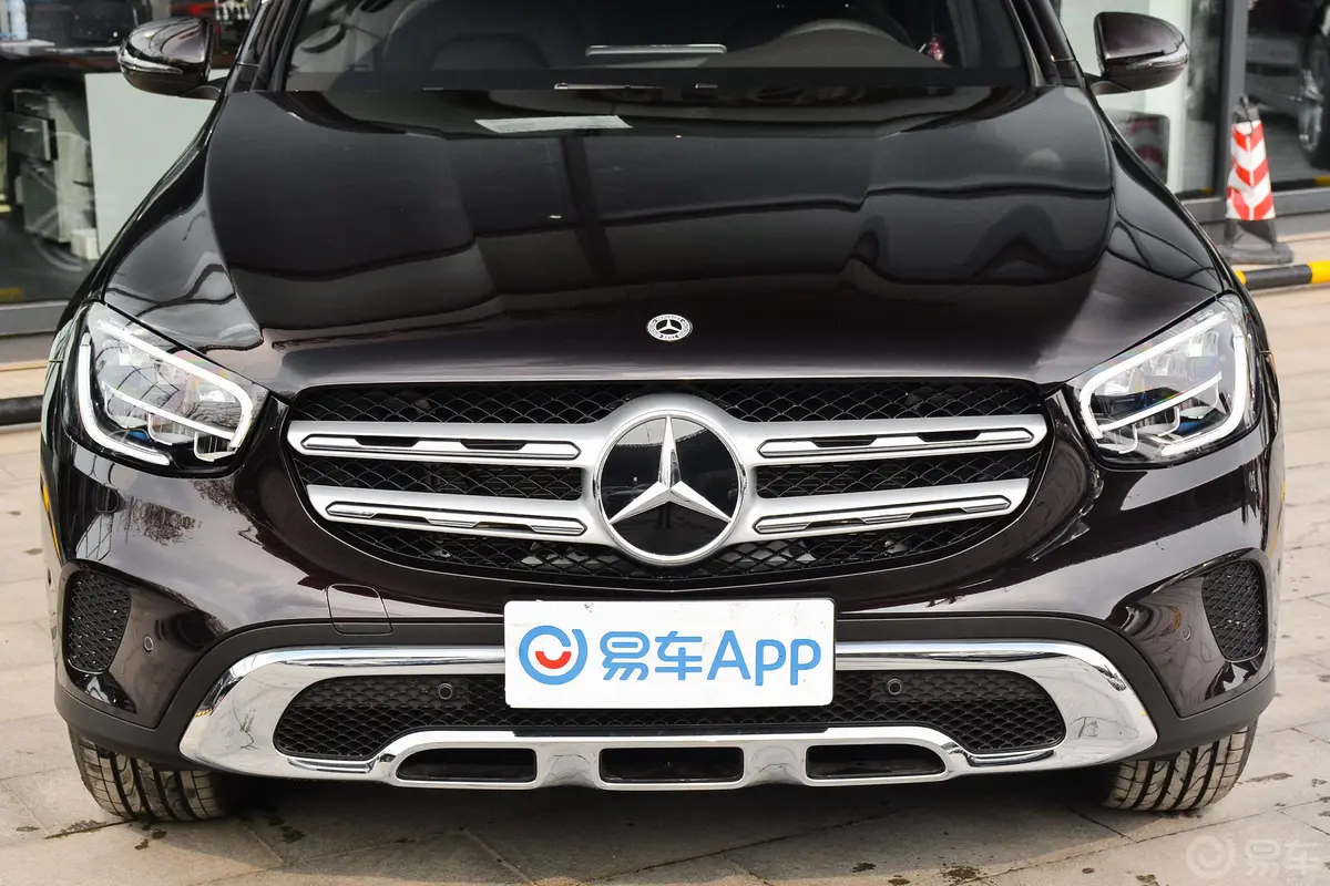 奔驰GLCGLC 260 L 4MATIC 动感型外观